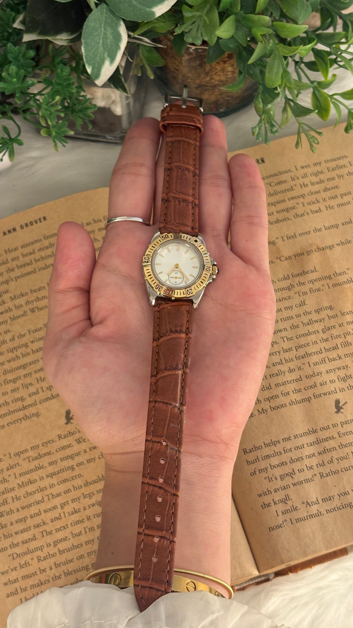 Vintage Noevir Citizen Sports Watch in Two-Tone Quartz Brown Leather