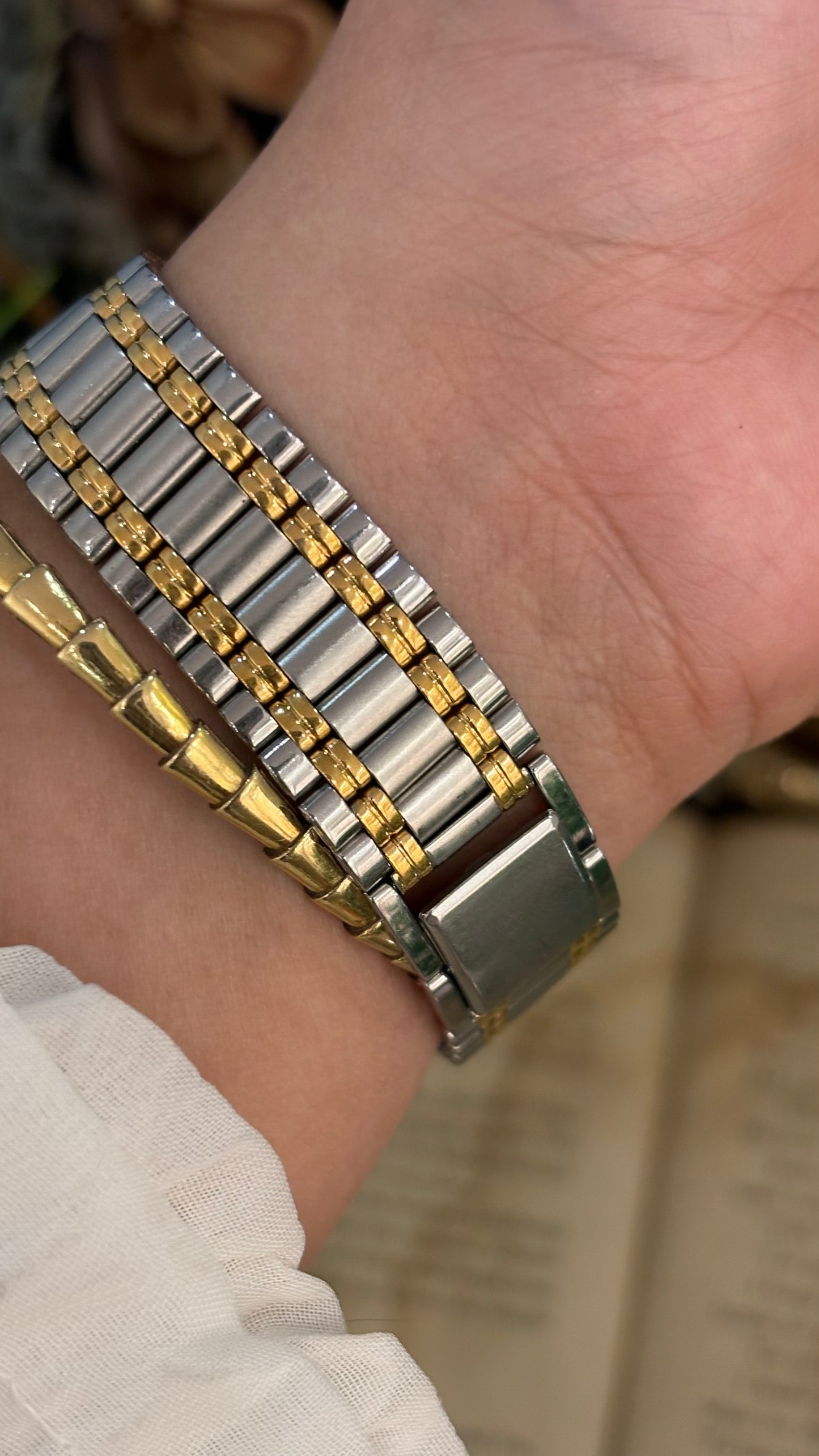 Vintage Elegant Charles Vogele Mens Classic Watch in Two-Tone Black Dial Quartz