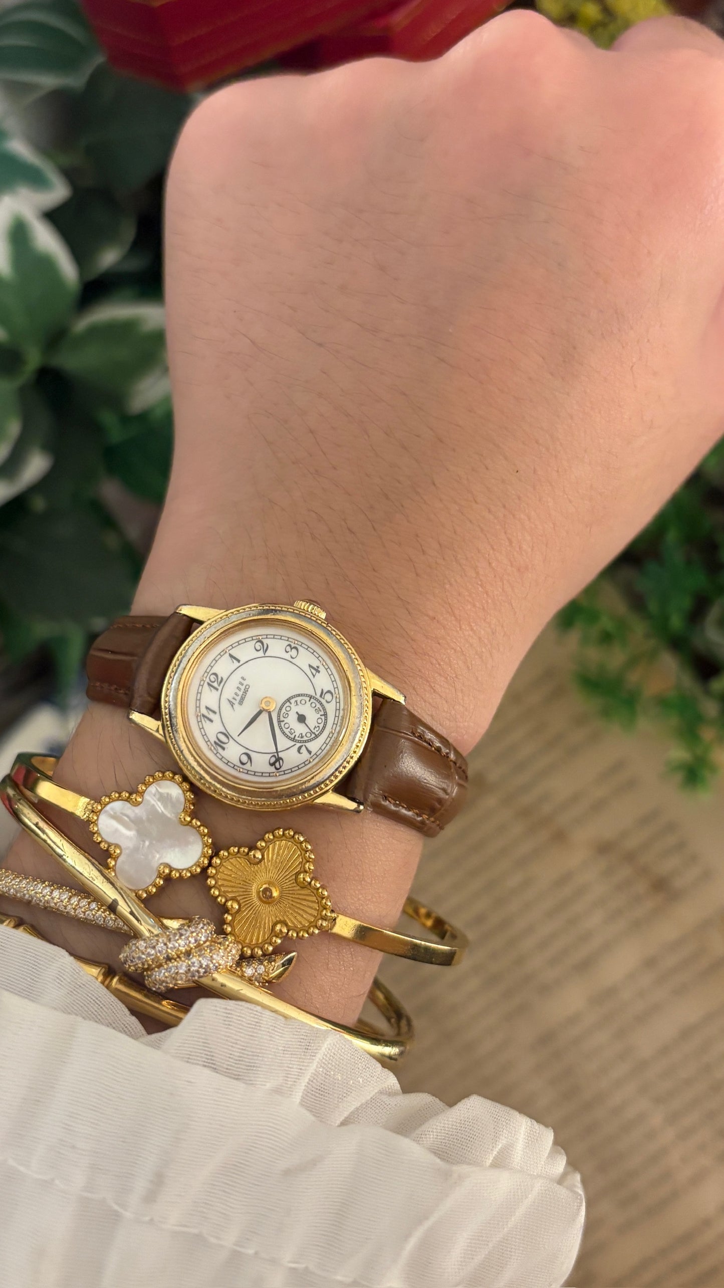 Rare Vintage Seiko Avenue Dual Chrono Seconds Watch in Gold Tone Brown Leather Quartz
