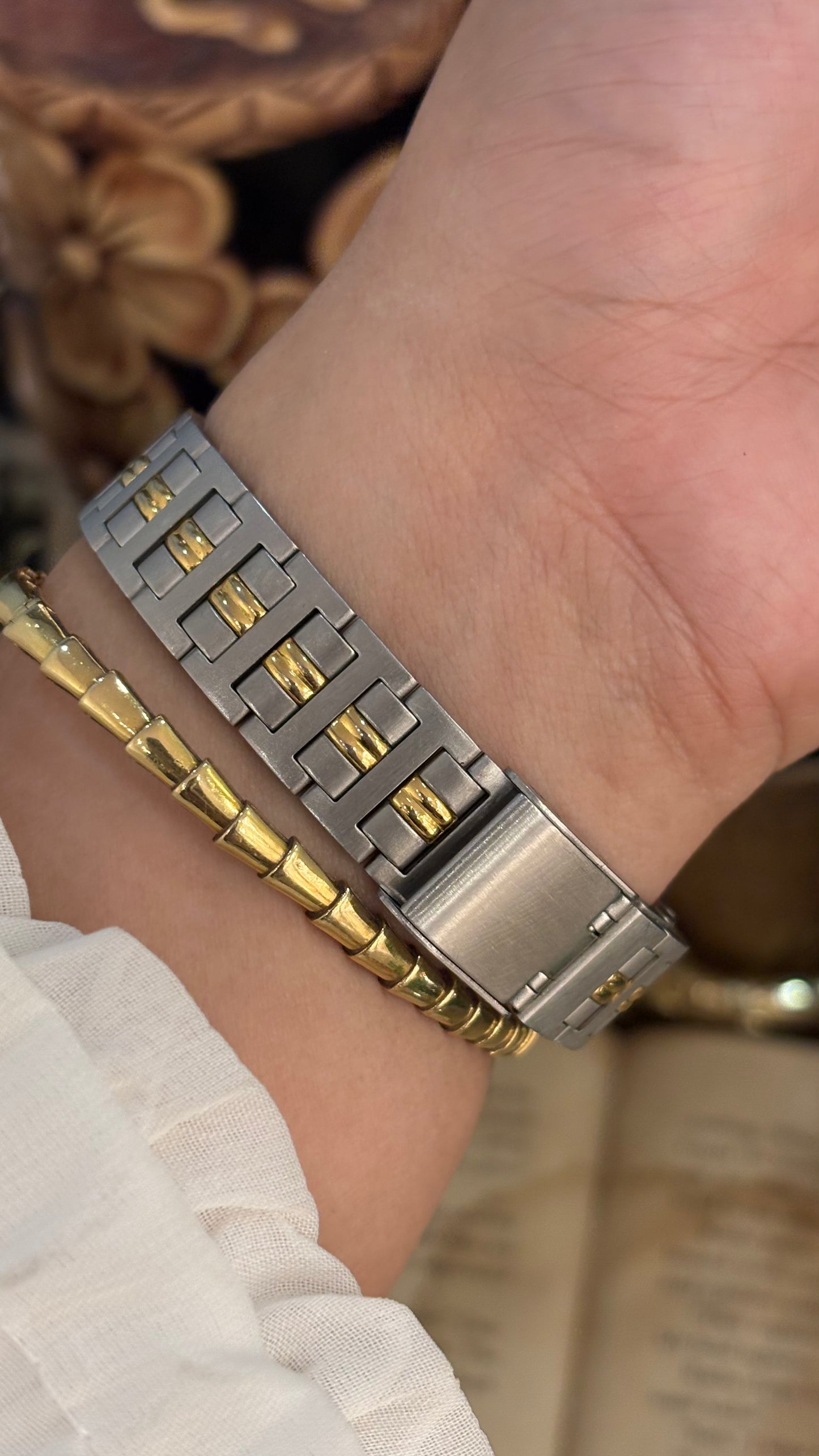 Vintage Baron Classic Gold Line Accent Watch in Two-Tone Quartz Gucci Inspired