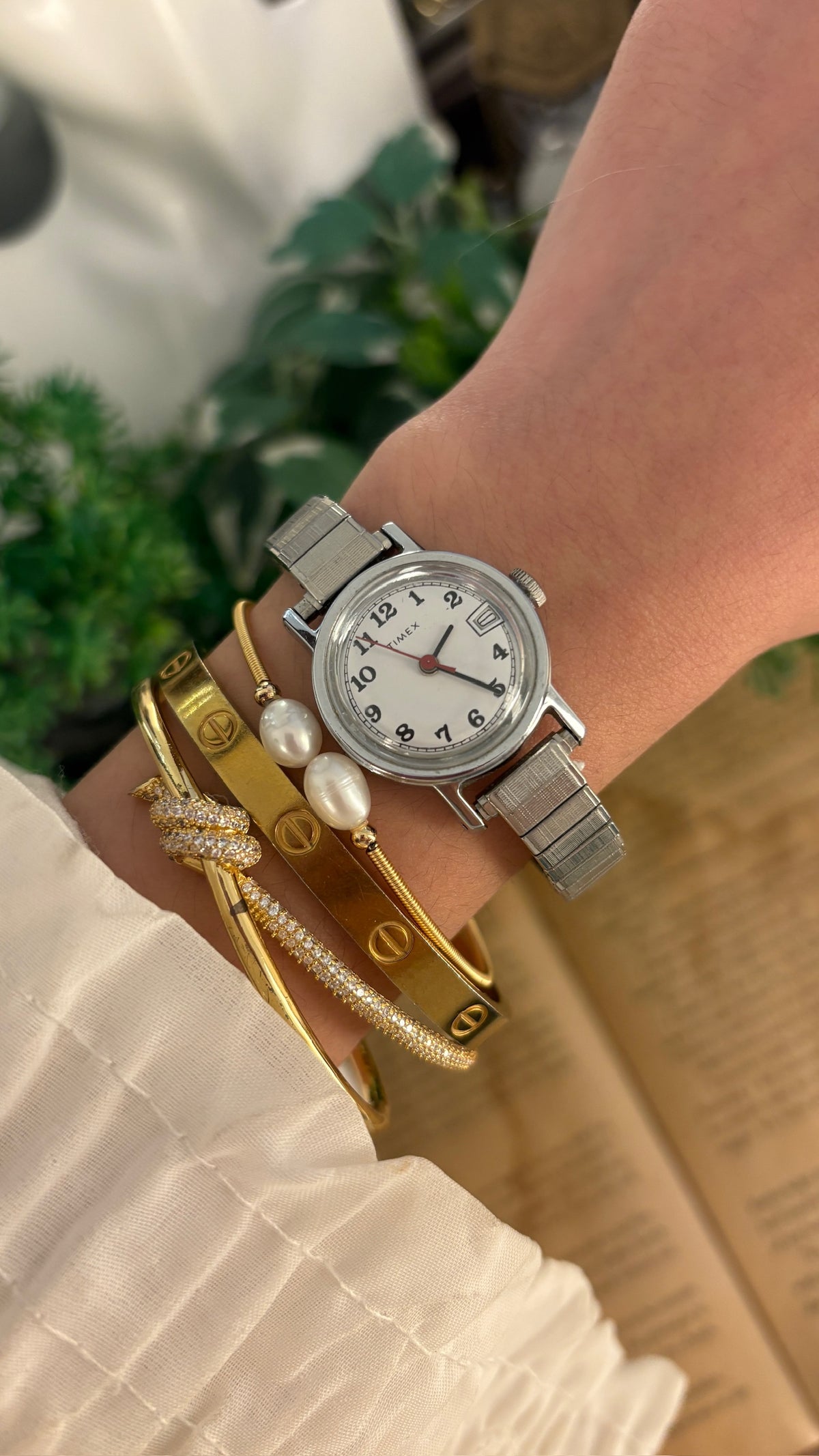 Rare Vintage Timex Date Window Mechanical Wind Watch in Silver Tone Quartz