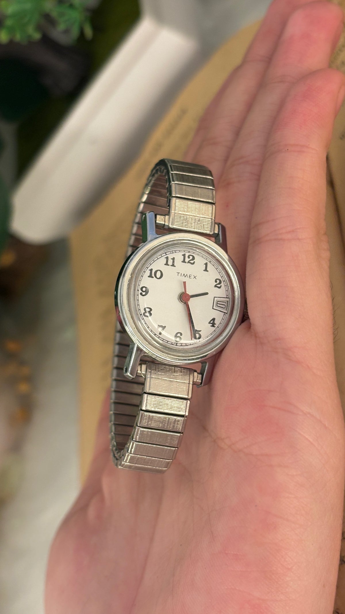 Rare Vintage Timex Date Window Mechanical Wind Watch in Silver Tone Quartz