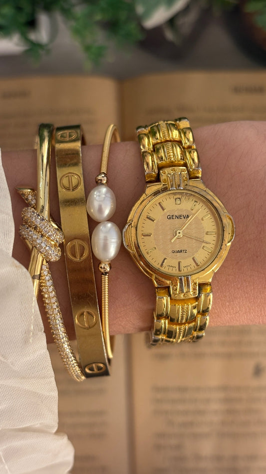 Vintage Geneva Classic Watch in Gold Tone Quartz