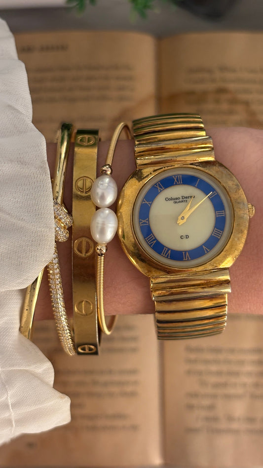 Rare Vintage Coluso Derna Roman Dial Expandable Band Watch in Gold Tone Quartz