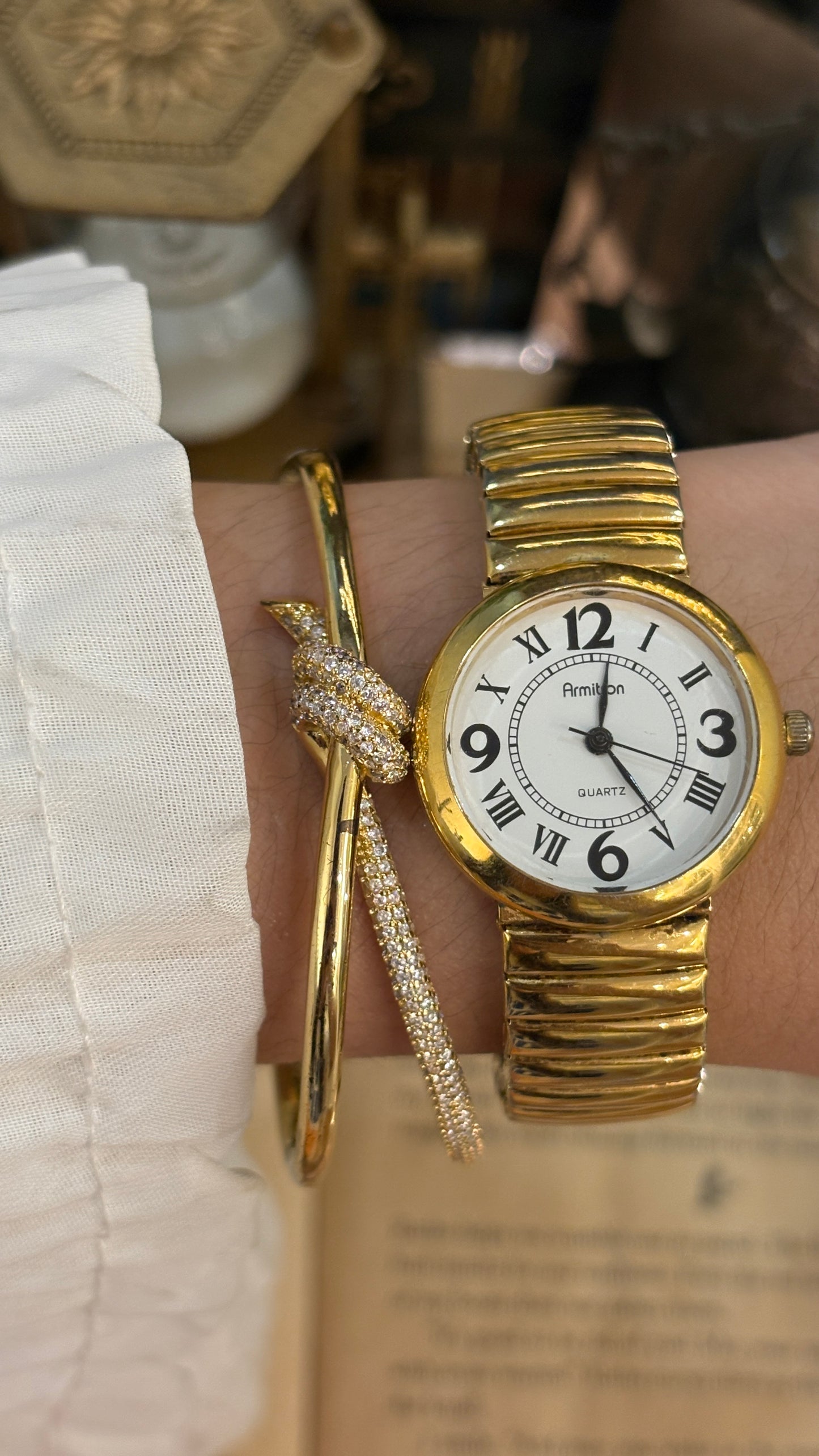 Vintage Armitron Stretchy Band Classic Watch in Gold Tone Quartz