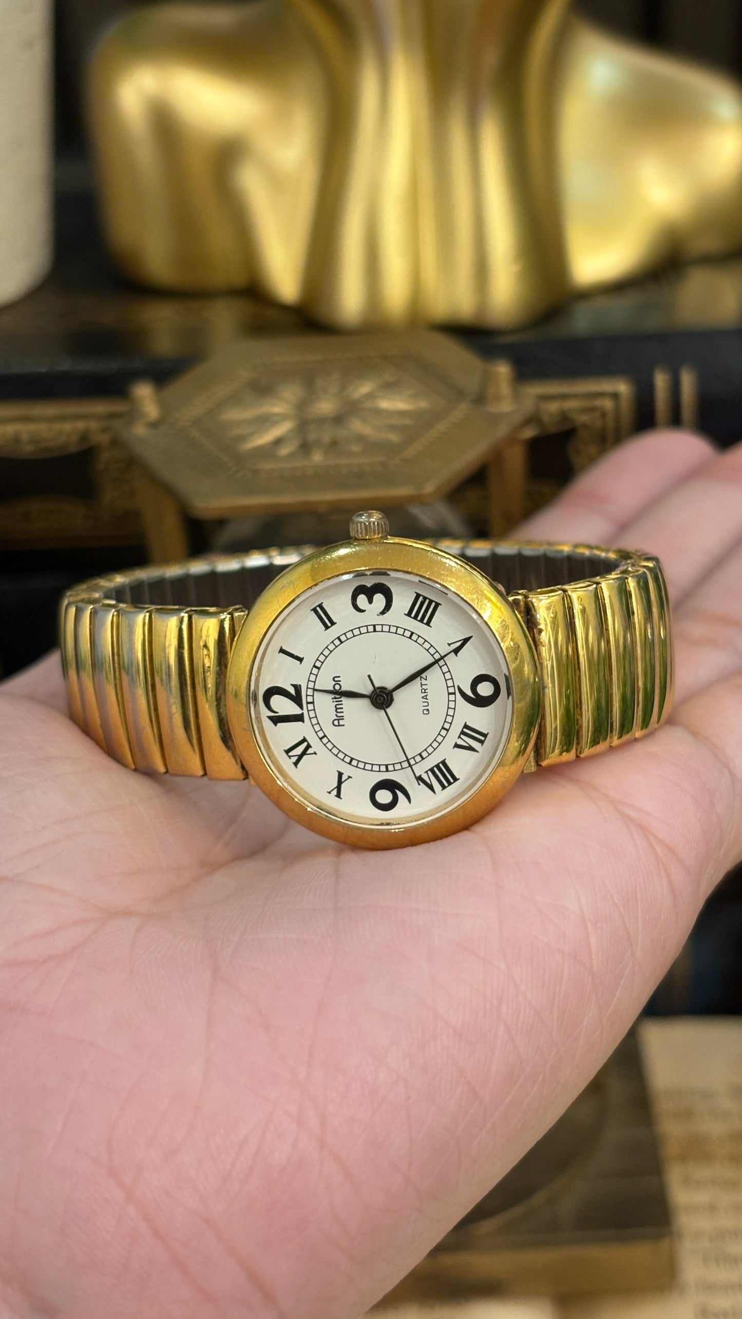 Vintage Armitron Stretchy Band Classic Watch in Gold Tone Quartz