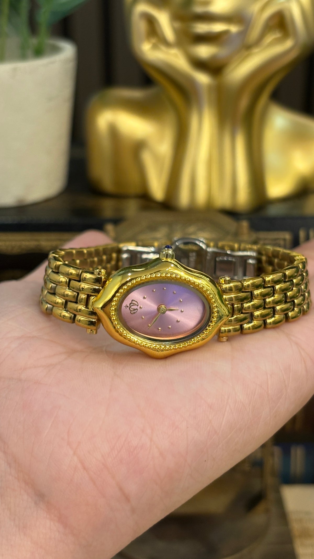 Rare Vintage Elegant Heel Intertwined V Bracelet Princess Watch in Gold Tone Pink Sunray Dial Quartz