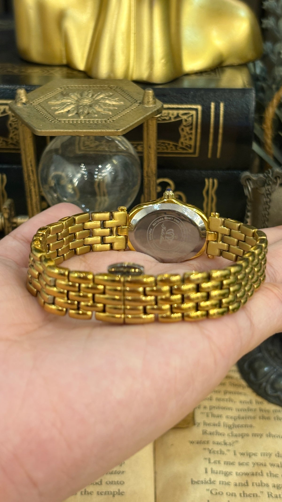 Rare Vintage Elegant Heel Intertwined V Bracelet Princess Watch in Gold Tone Pink Sunray Dial Quartz