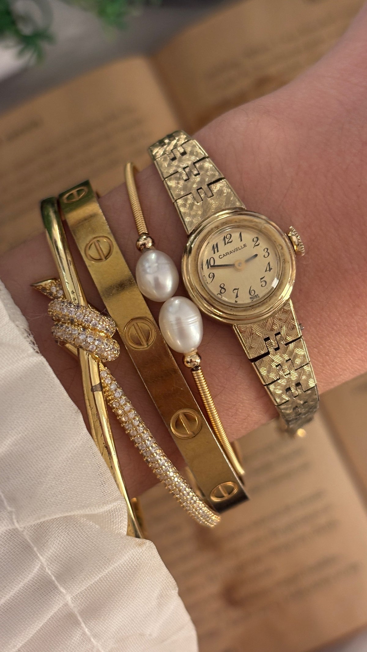 Rare Dainty Vintage Caravelle Bulova Swiss Mechanical Wind Dress Watch in Gold Tone