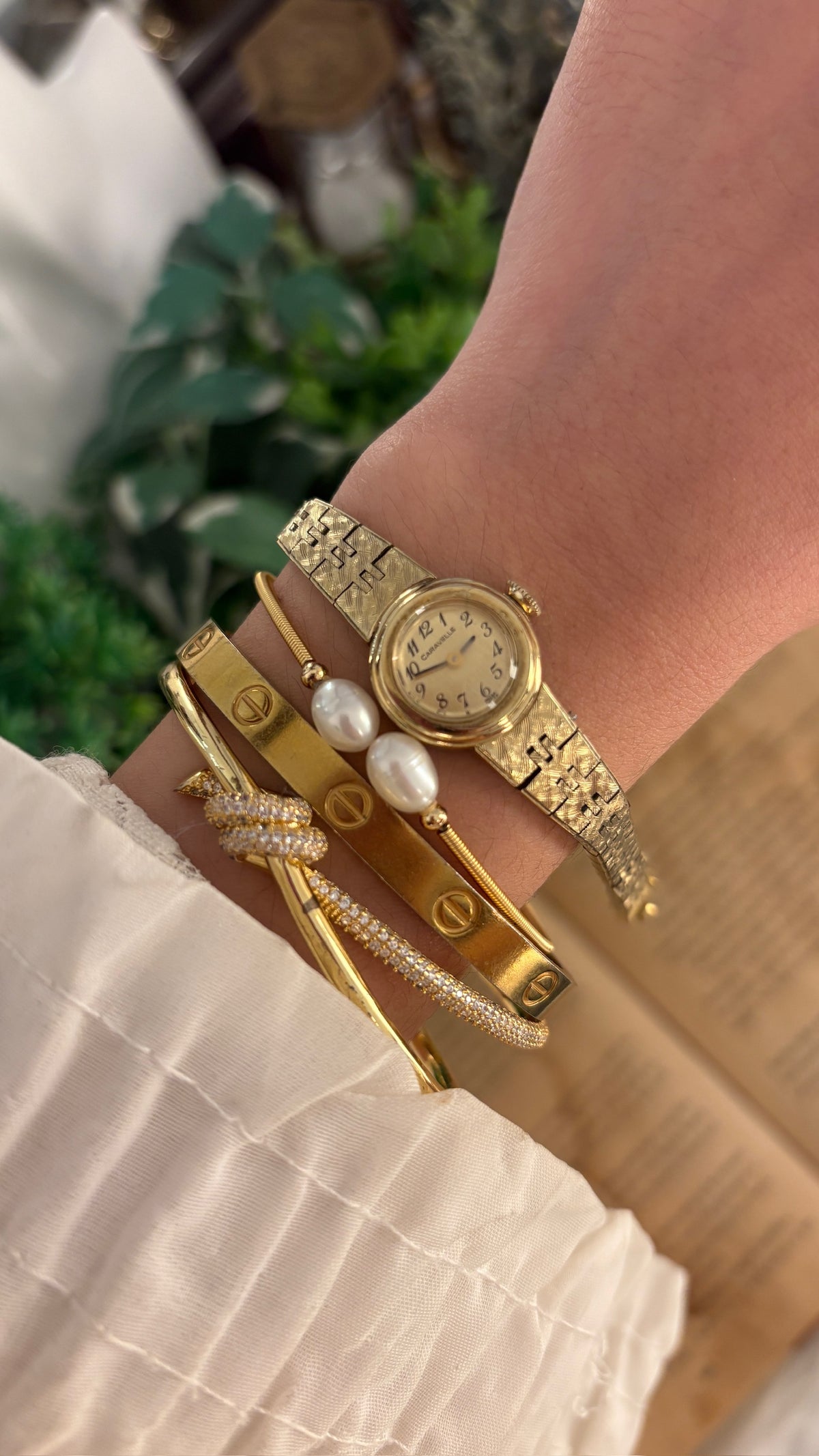 Rare Dainty Vintage Caravelle Bulova Swiss Mechanical Wind Dress Watch in Gold Tone