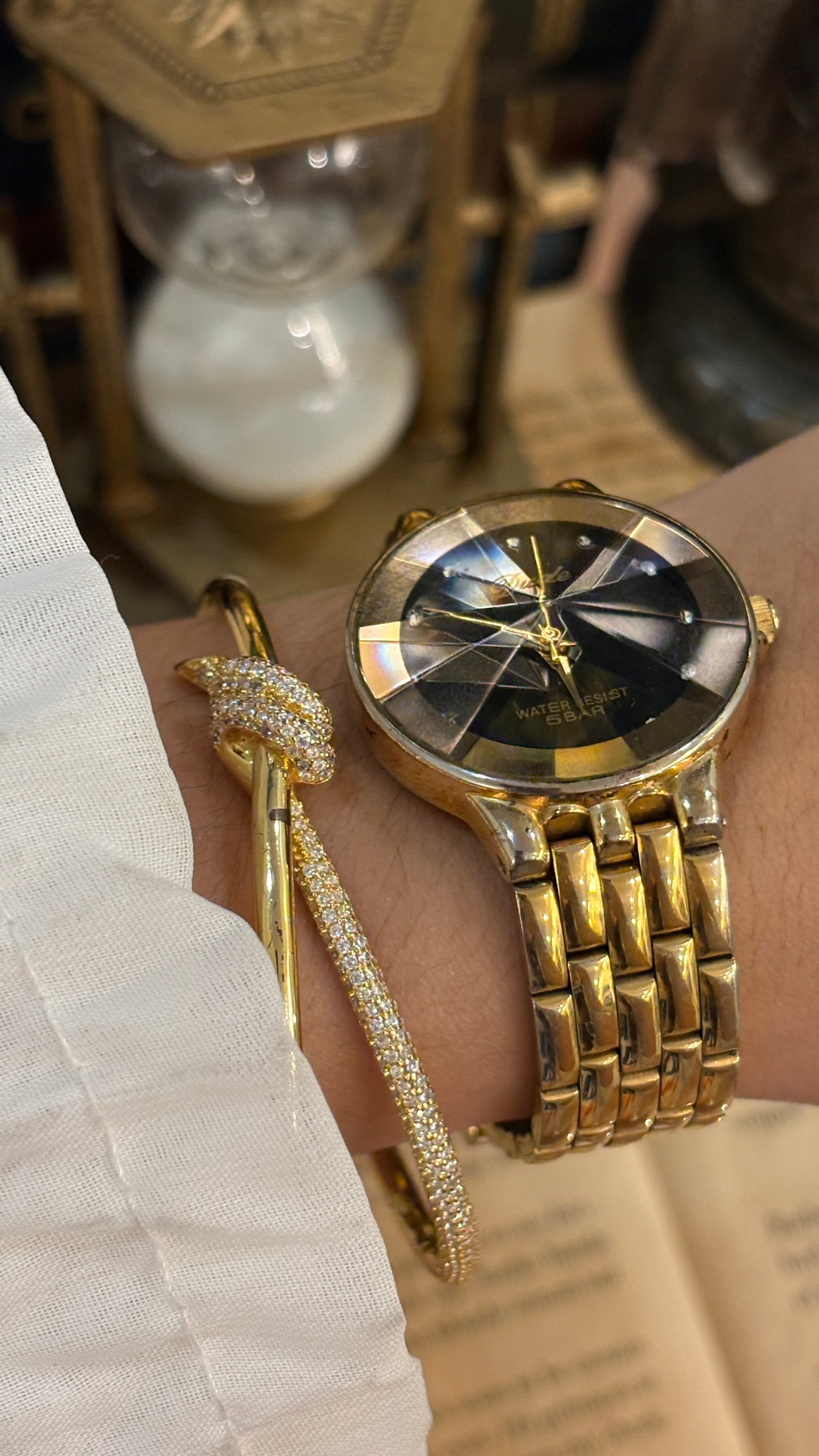 Vintage Dude Minimalist Watch in Gold Tone Black Patterned Dial Quartz