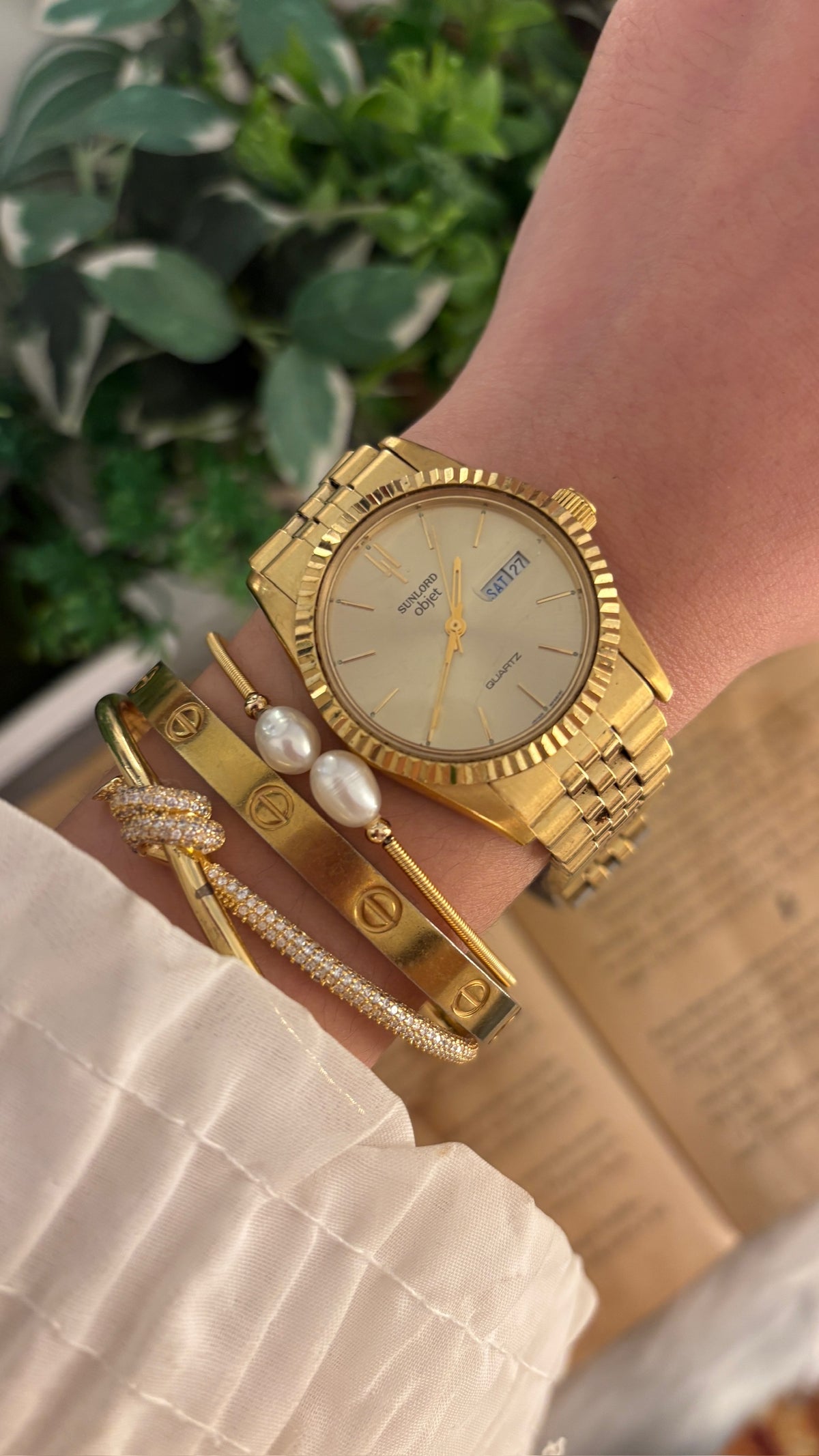 Vintage Sunlord Objet Citizen Fluted Bezel Day-Date Watch in Gold Tone Quartz