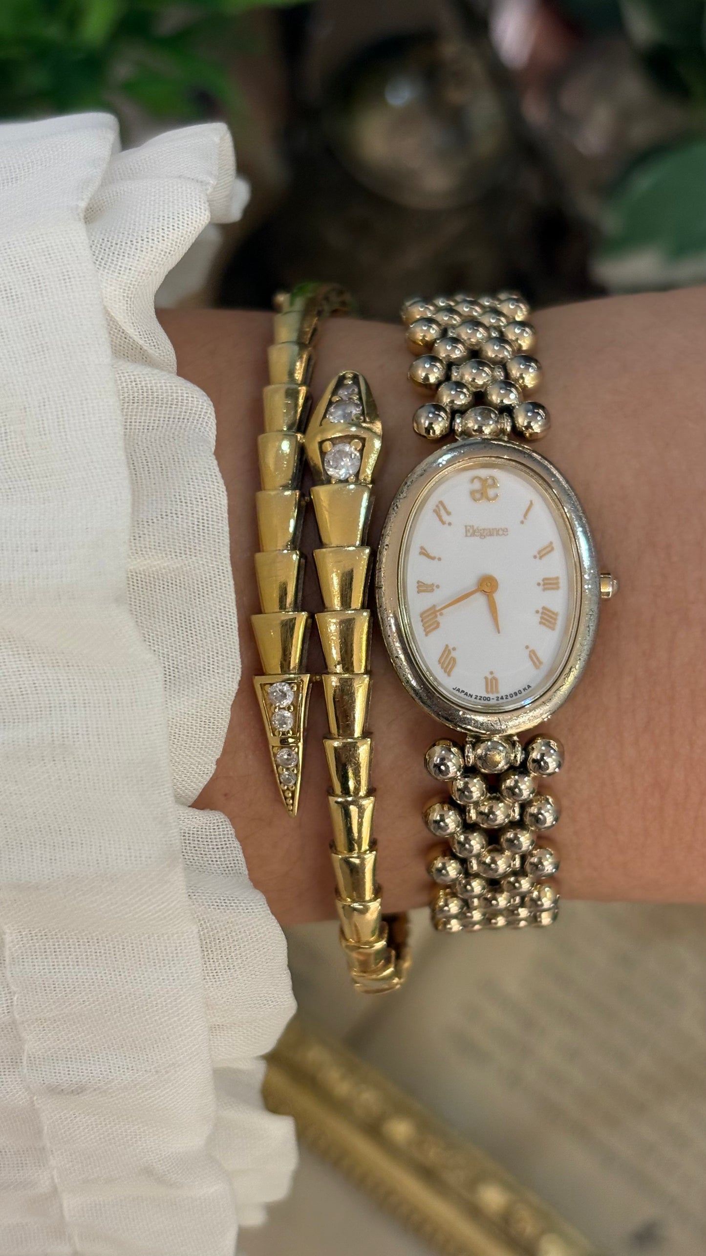 Rare Vintage Elegance Citizen Beaded Ball Bracelet Watch in Light Gold Tone Quartz Oval Dial