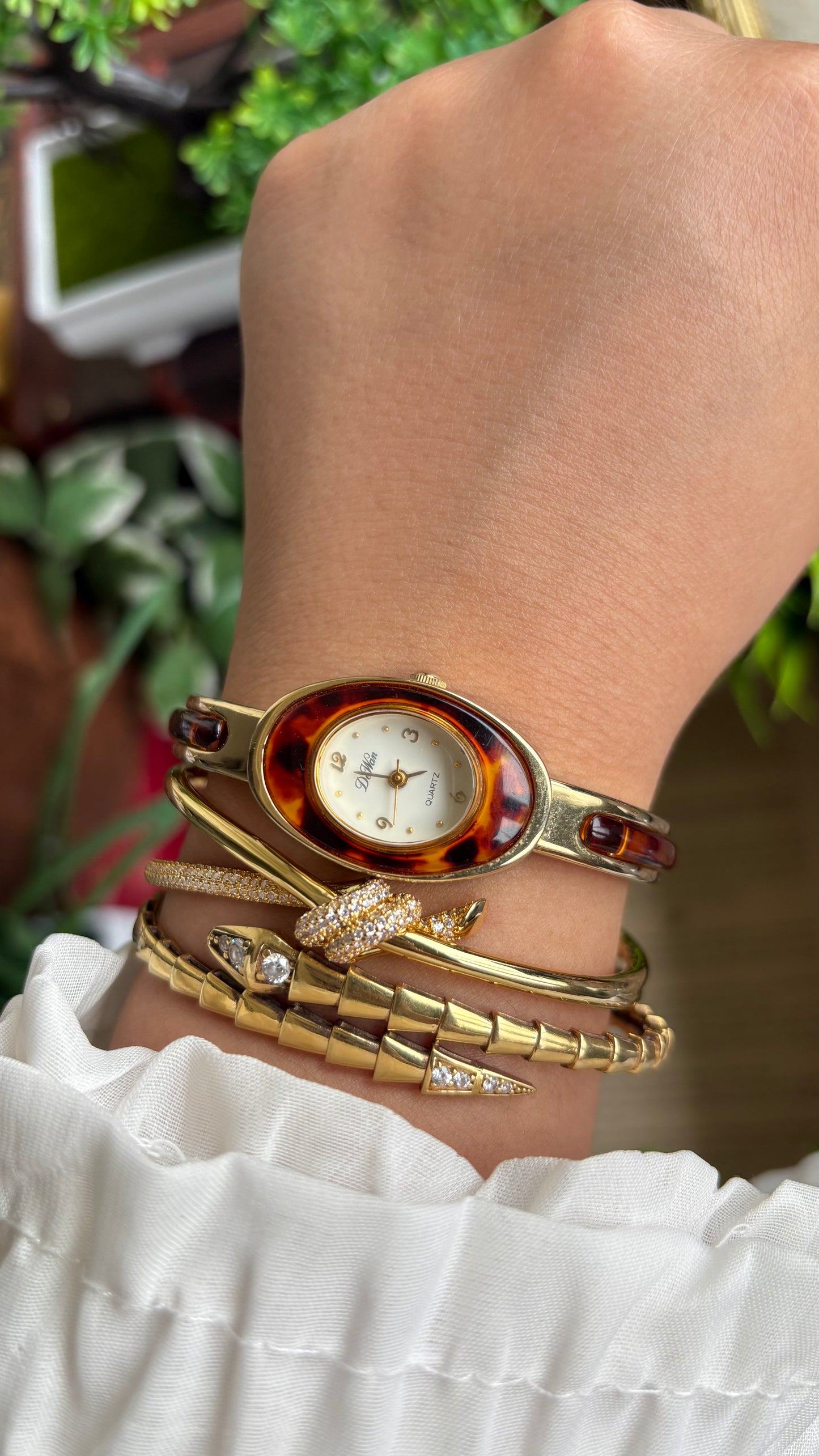 Vintage De Wan Tortoise Bangle Watch in Gold Tone Oval Face