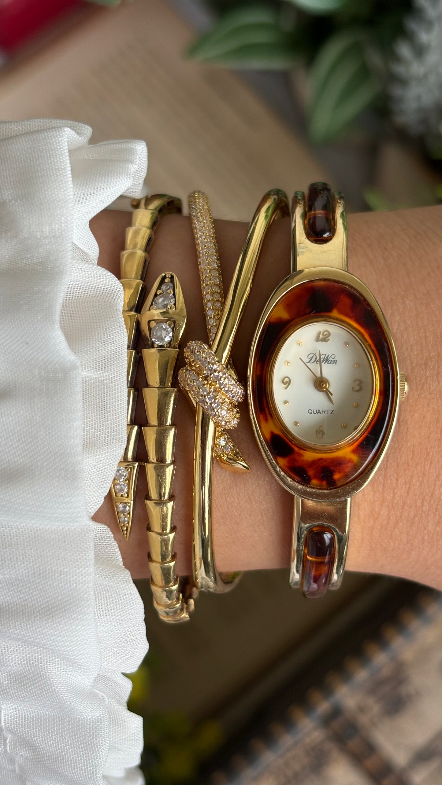 Vintage De Wan Tortoise Bangle Watch in Gold Tone Oval Face