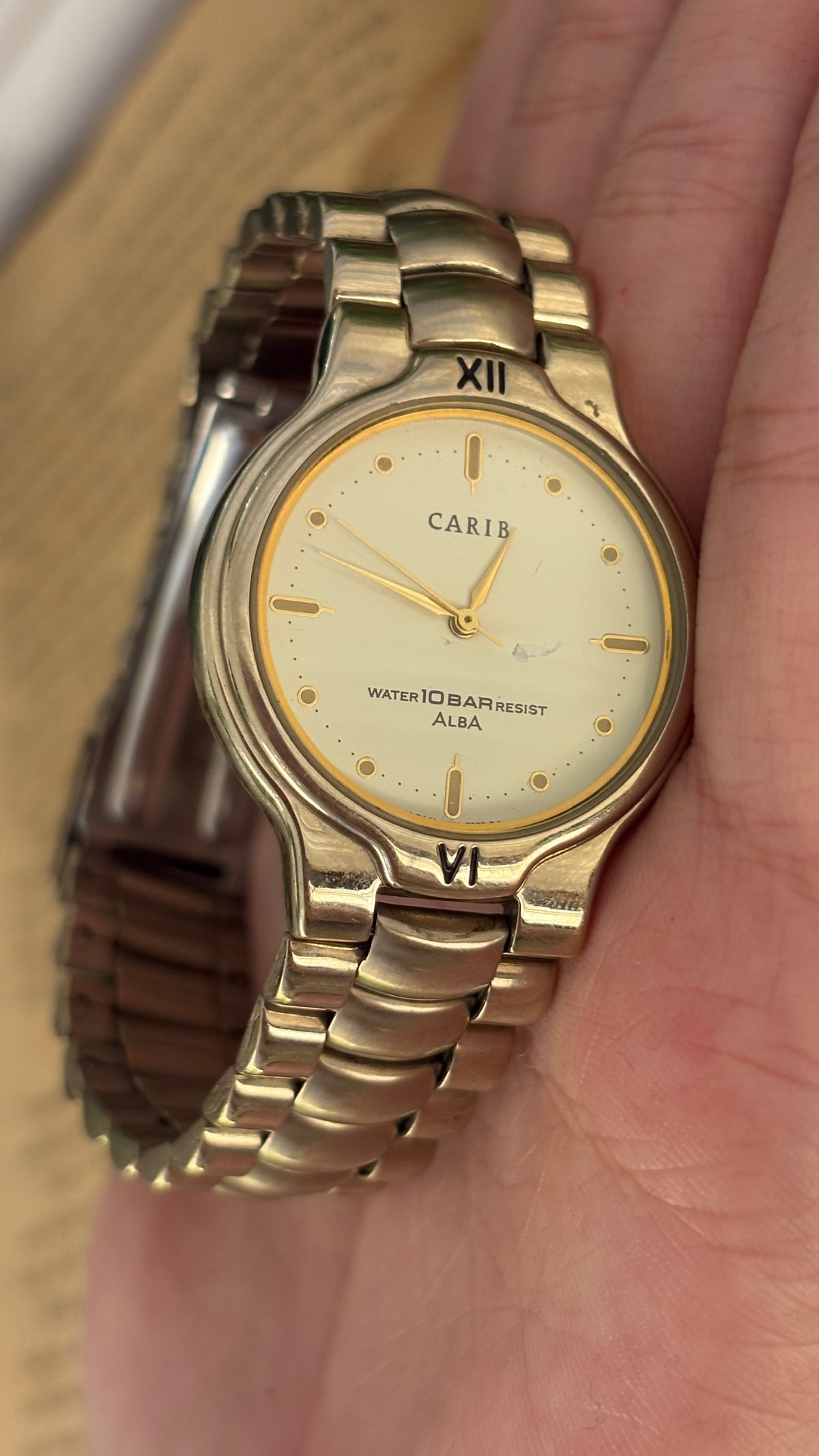 Rare Vintage Carib Alba by Seiko Mens Classic Watch in Gold Tone Quartz