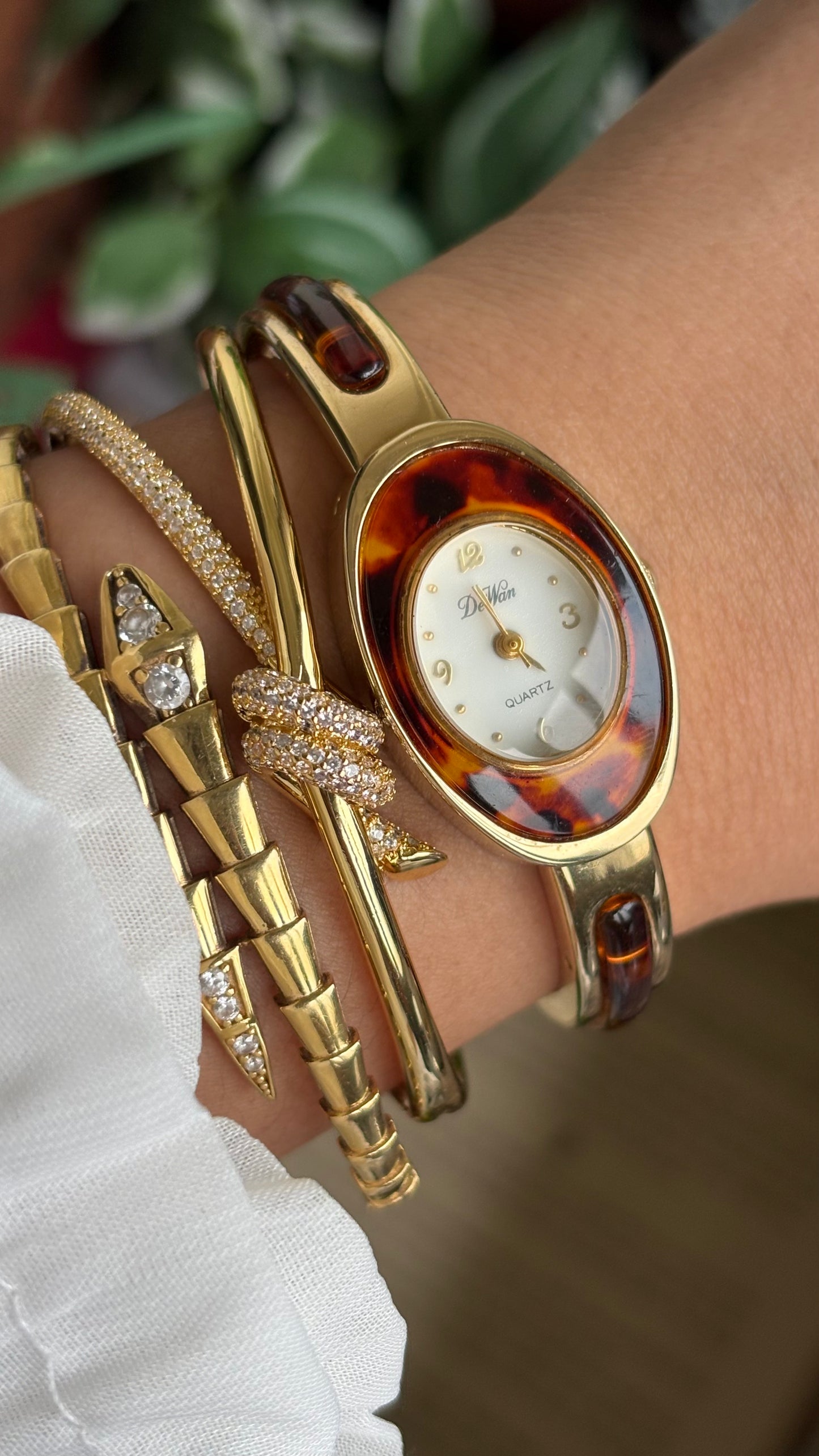 Vintage De Wan Tortoise Bangle Watch in Gold Tone Oval Face