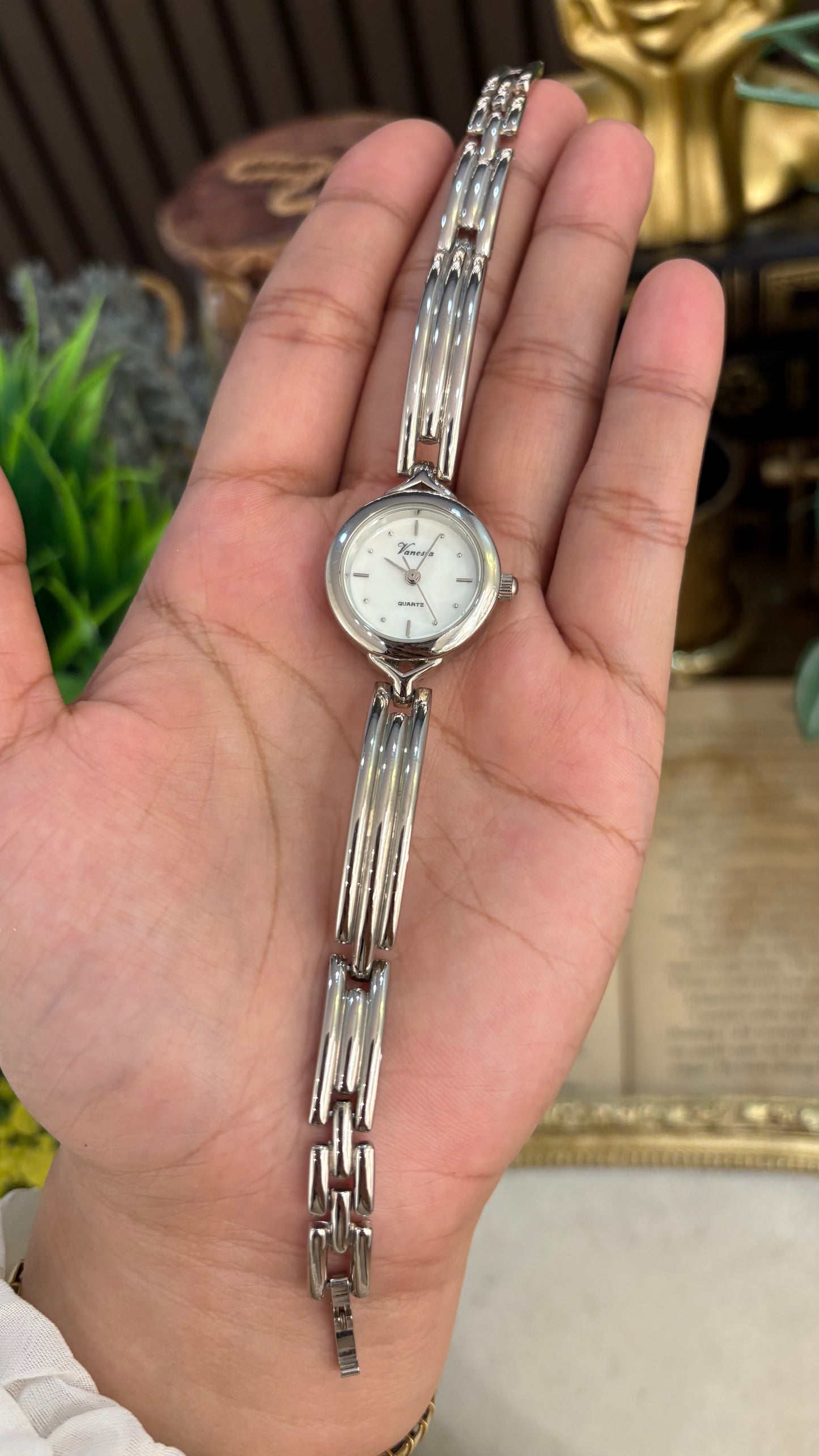 Vintage Elegant Vanessa Semi-Bangle in Silver Tone Mother of Pearl Dial Quartz
