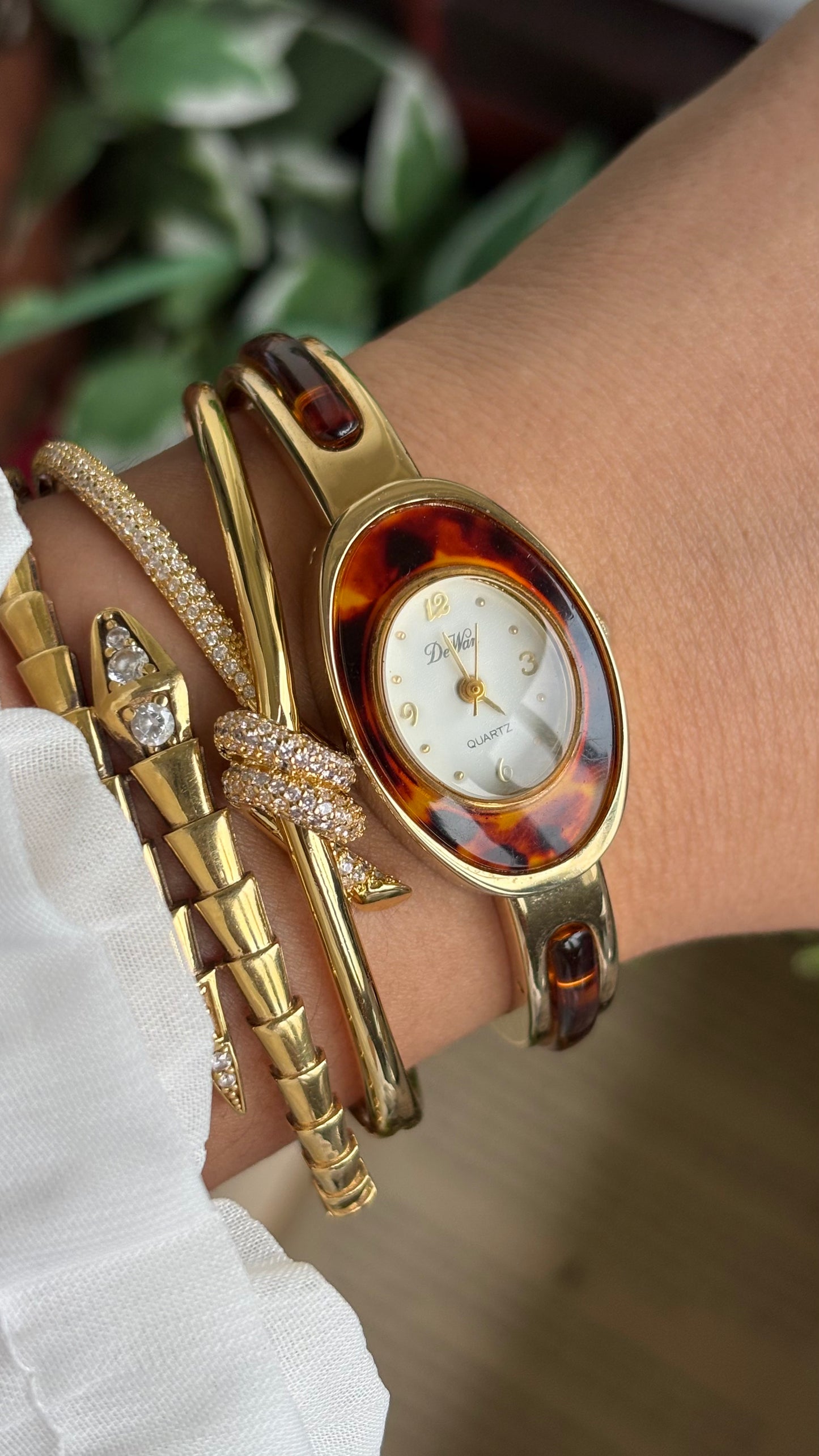 Vintage De Wan Tortoise Bangle Watch in Gold Tone Oval Face