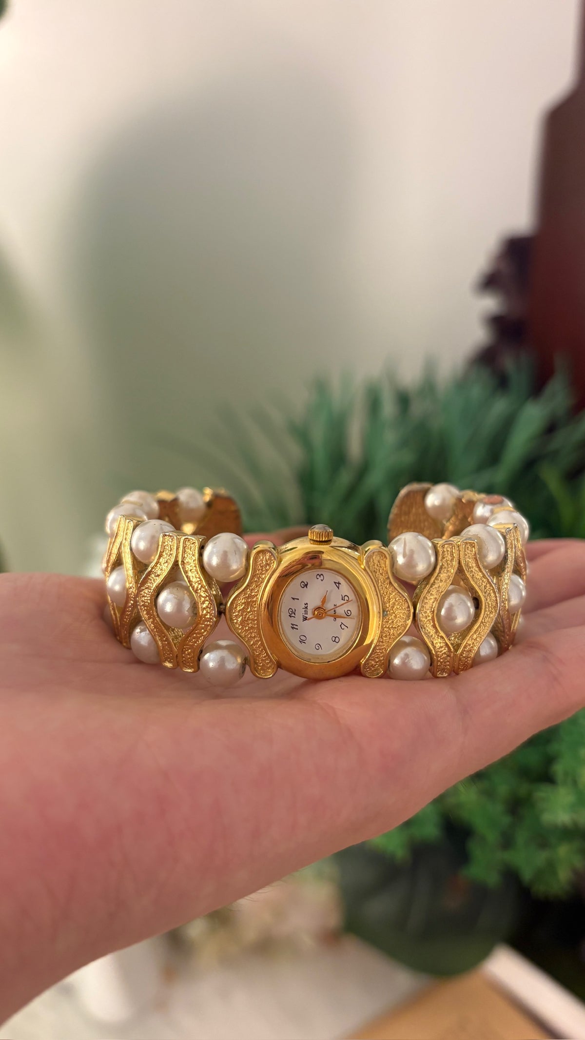 Rare Vintage Winks Pearl Accent Bangle Watch in Gold Tone Quartz