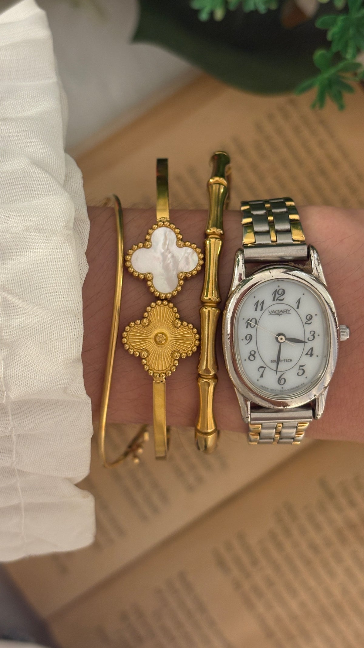 Vintage Vagary Solartech Oval Dial Classic Watch in Two-Tone Quartz