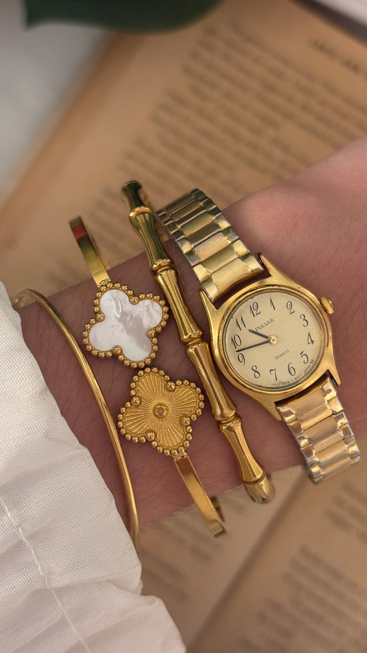 Rare Vintage Pulsar Seiko Classic Watch in Gold Tone Quartz
