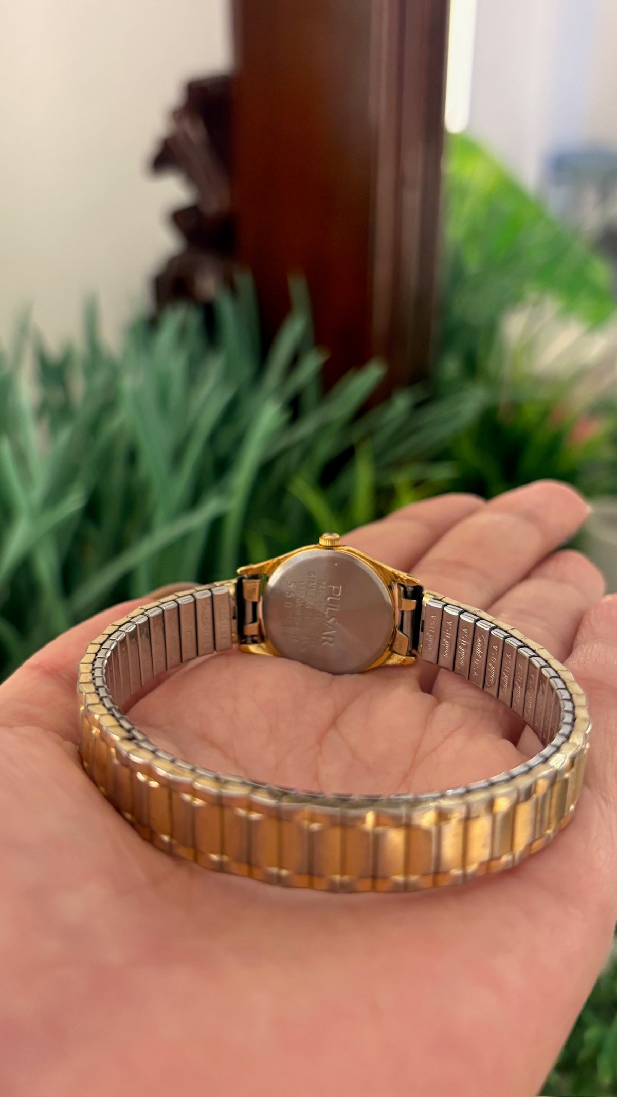 Rare Vintage Pulsar Seiko Classic Watch in Gold Tone Quartz