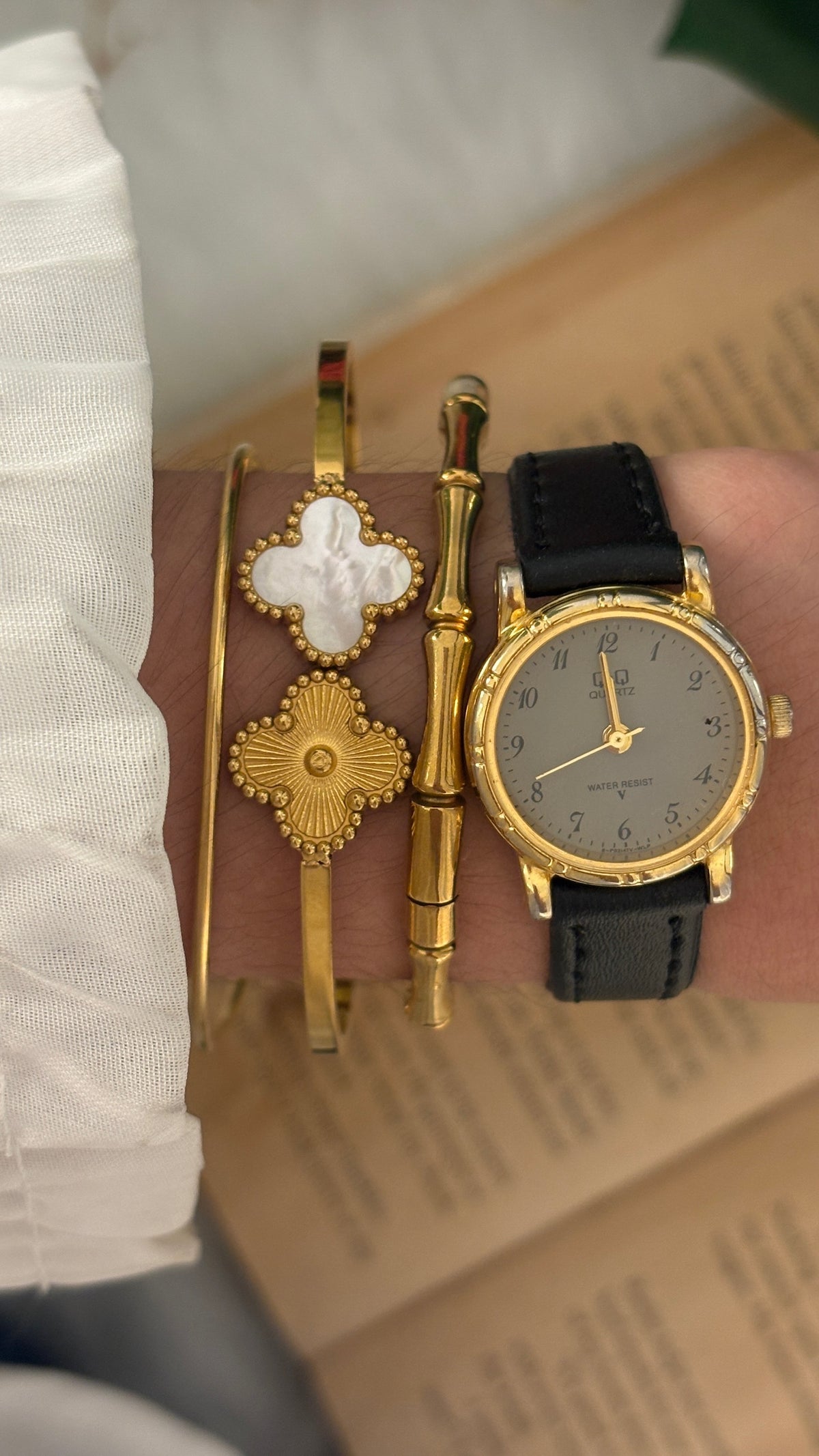 Vintage Q&Q Citizen Gray Dial Watch in Gold Tone Quartz