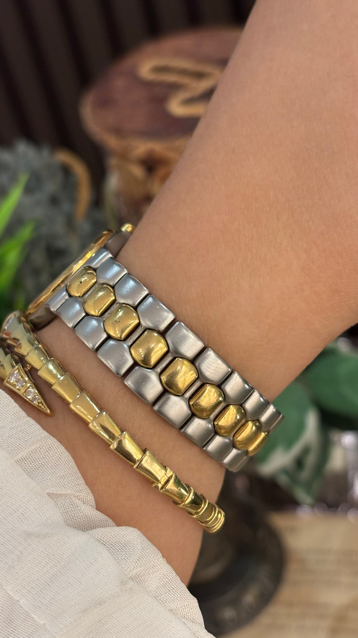 Extremely Rare Longines Conquest Swiss Sports Style Watch in Two-Tone Quartz