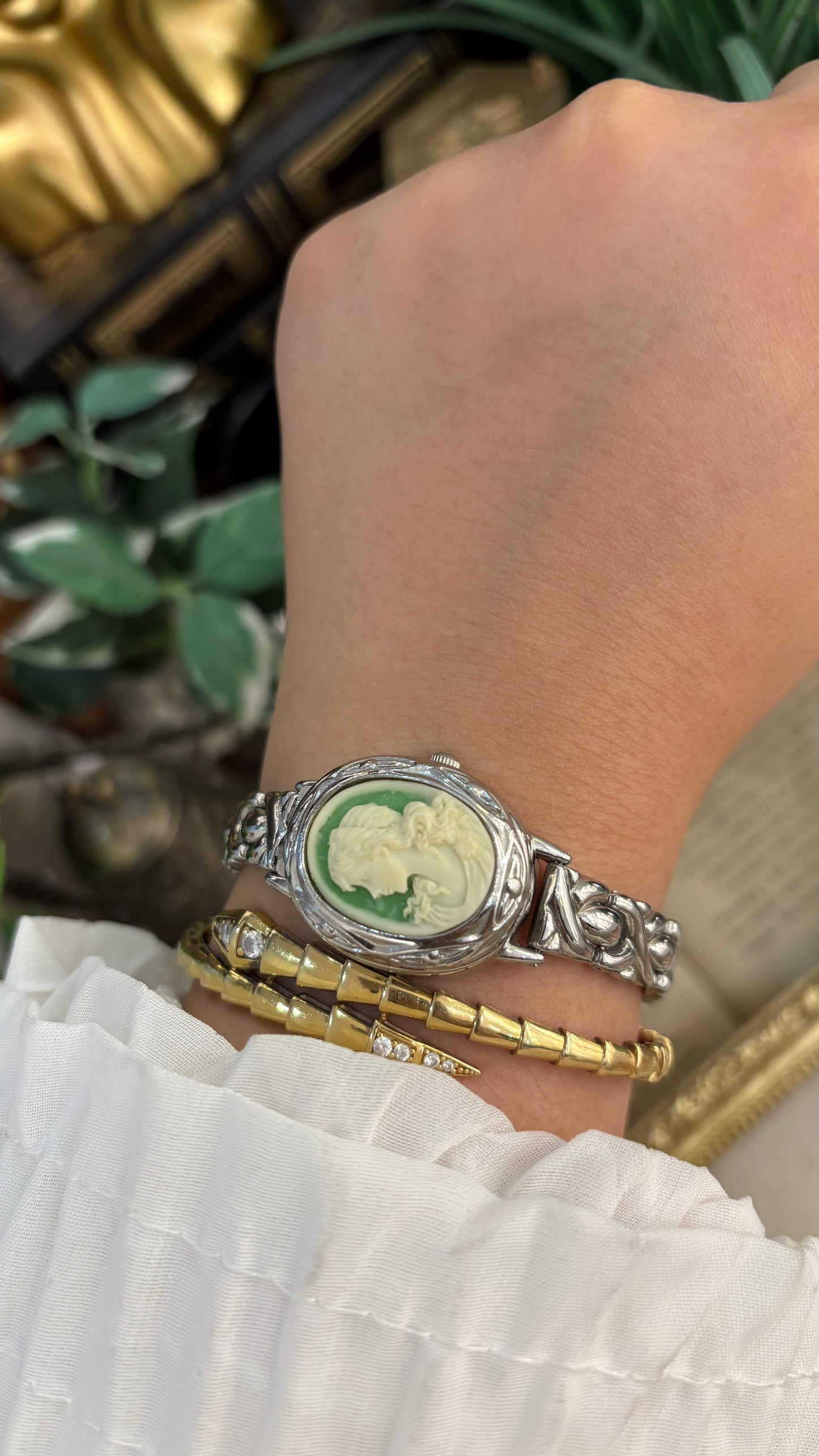 Extremely Rare Vintage Marba Green Cameo Peekaboo Watch in Silver Tone Quartz