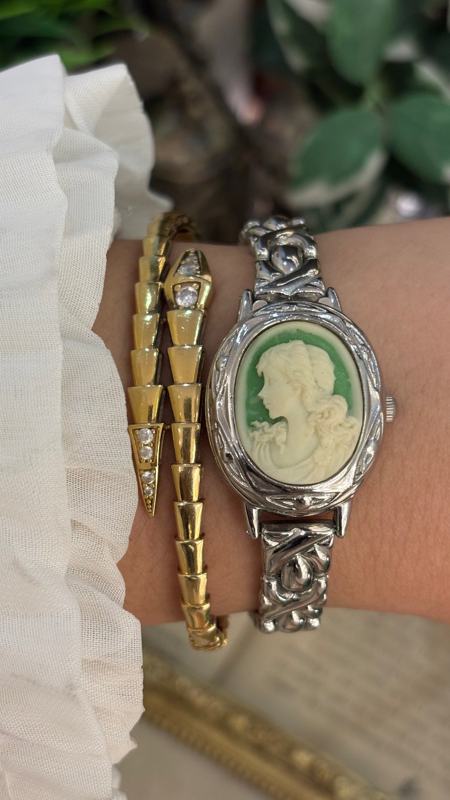 Extremely Rare Vintage Marba Green Cameo Peekaboo Watch in Silver Tone Quartz