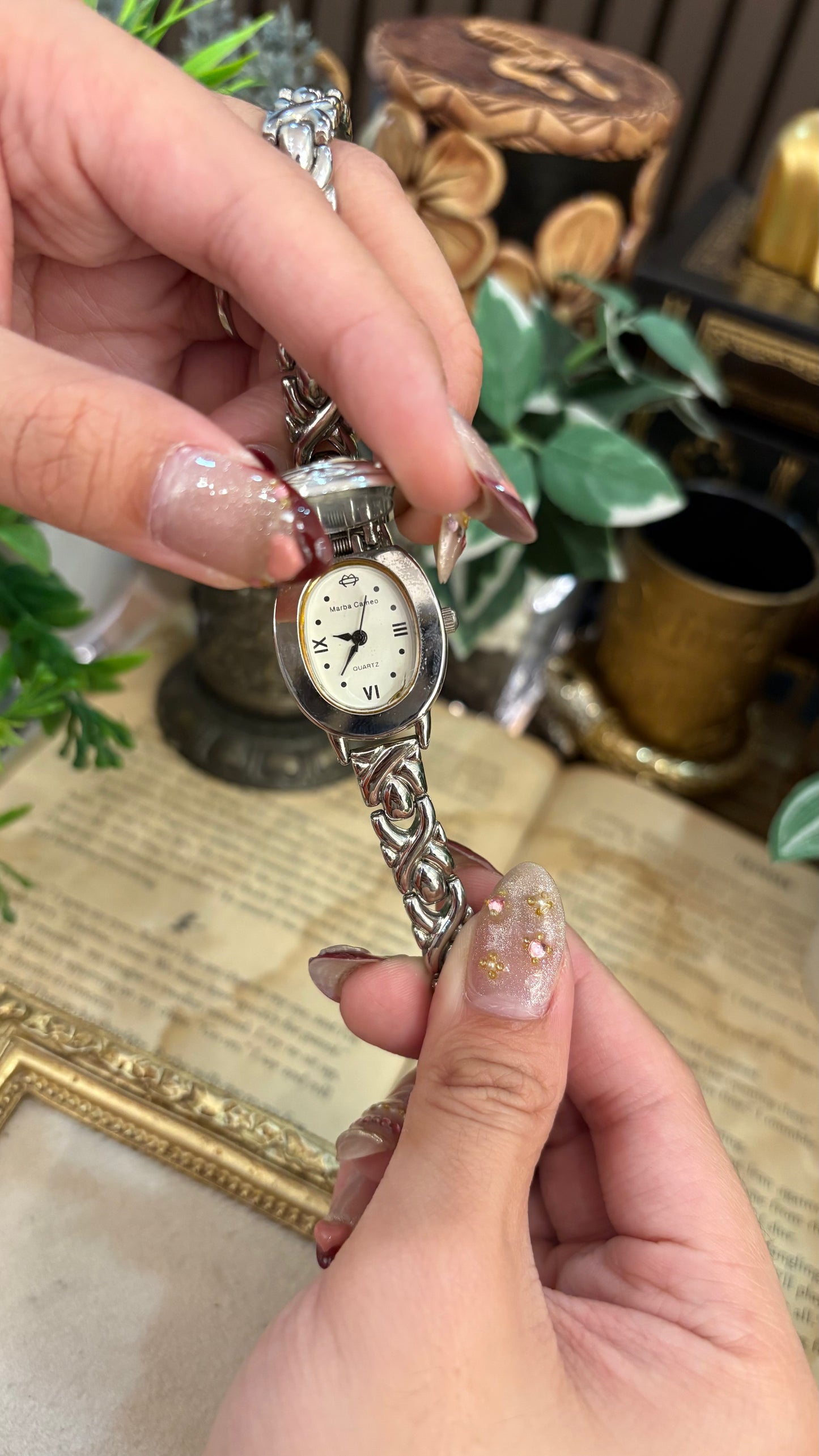 Extremely Rare Vintage Marba Green Cameo Peekaboo Watch in Silver Tone Quartz