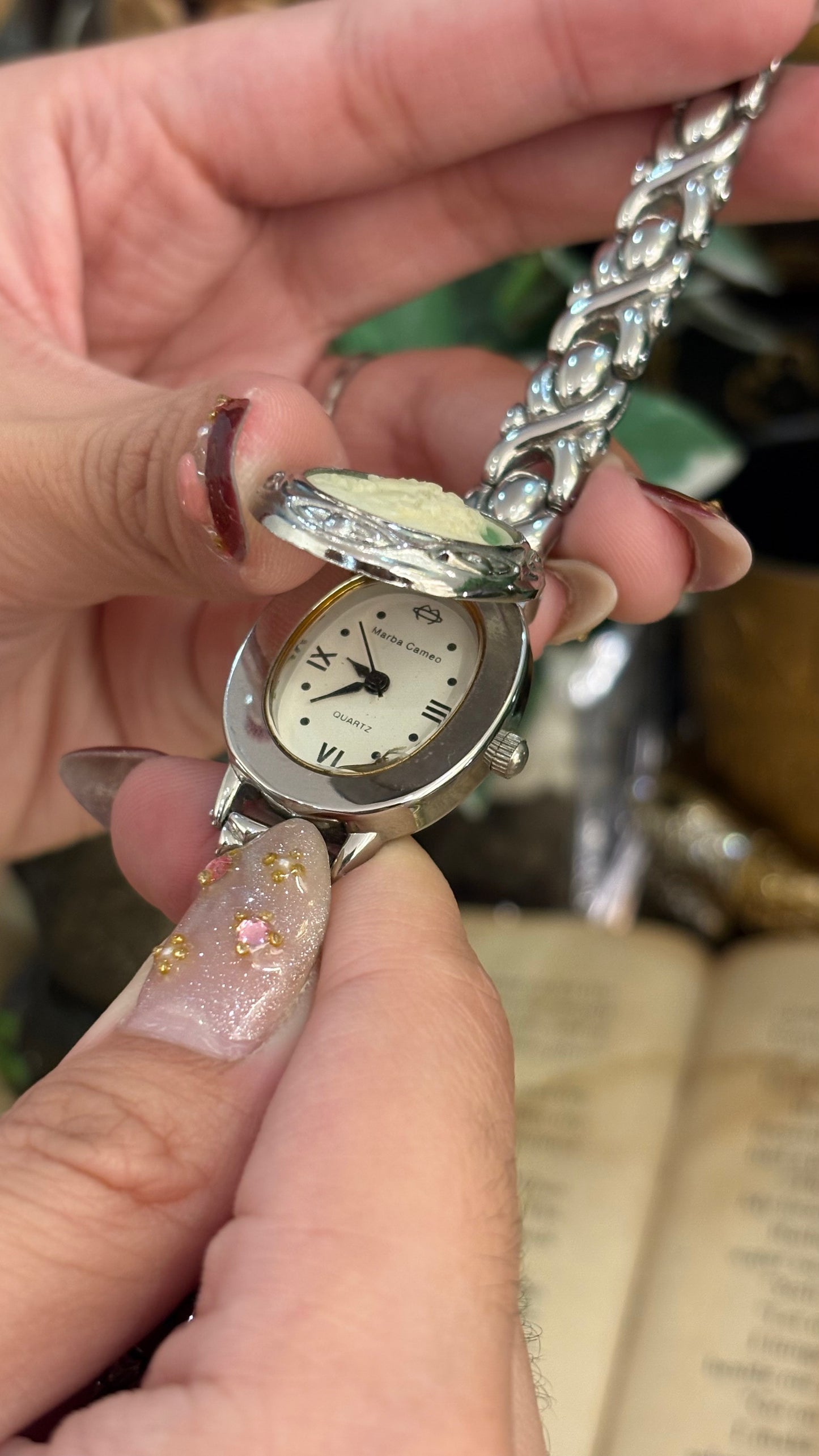 Extremely Rare Vintage Marba Green Cameo Peekaboo Watch in Silver Tone Quartz