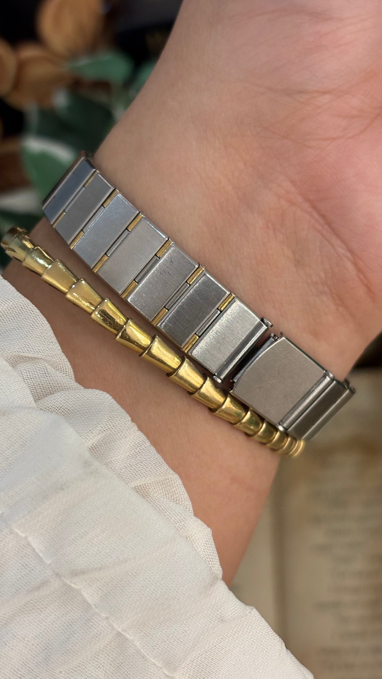 Vintage Ricoh Flowy Bracelet Classic Minimalist Watch in Two-Tone Quartz with Secure Deployment Clasp Lock