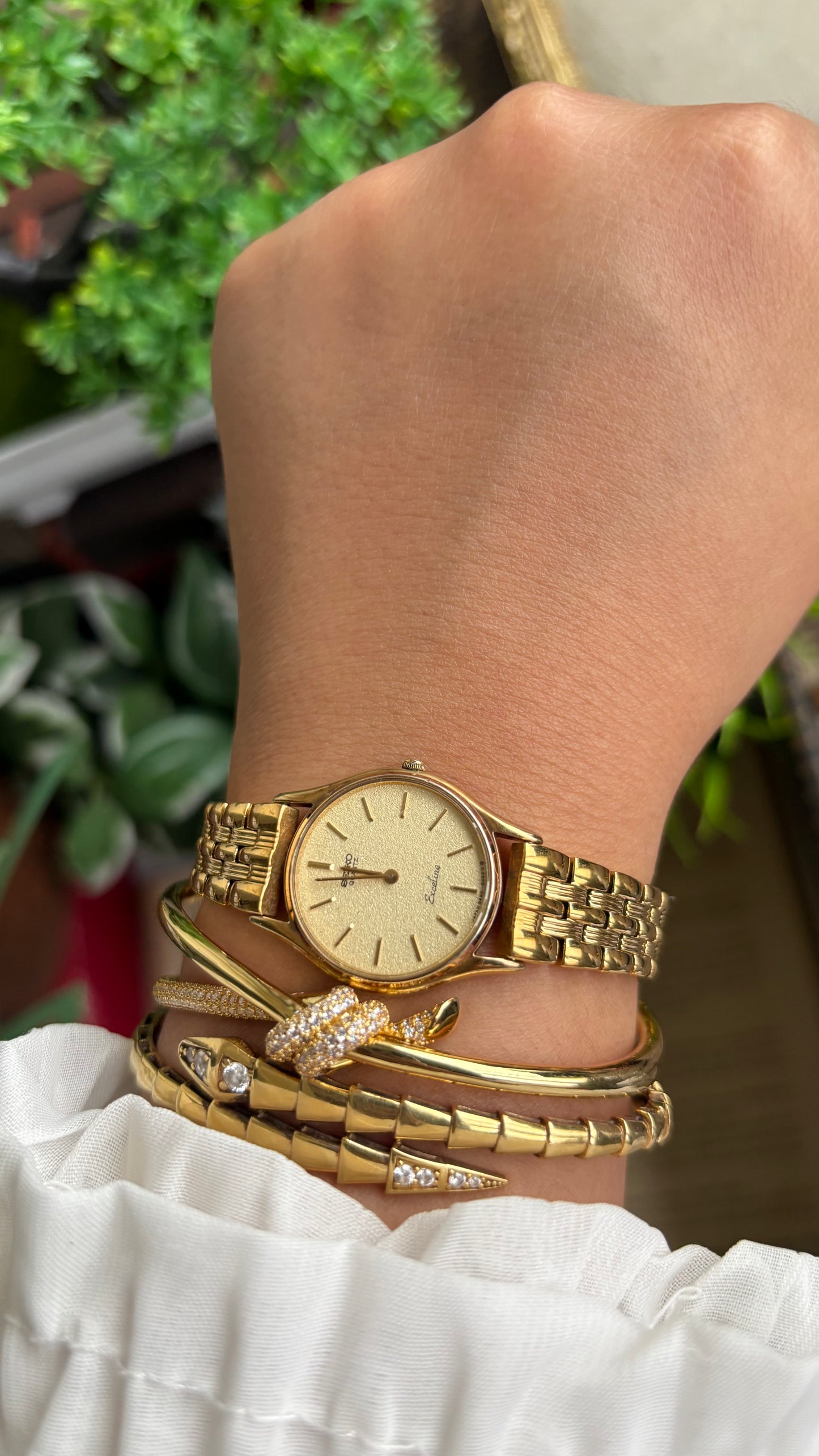 Vintage Dainty Seiko Exceline Watch in Gold Tone Rare Dial Style