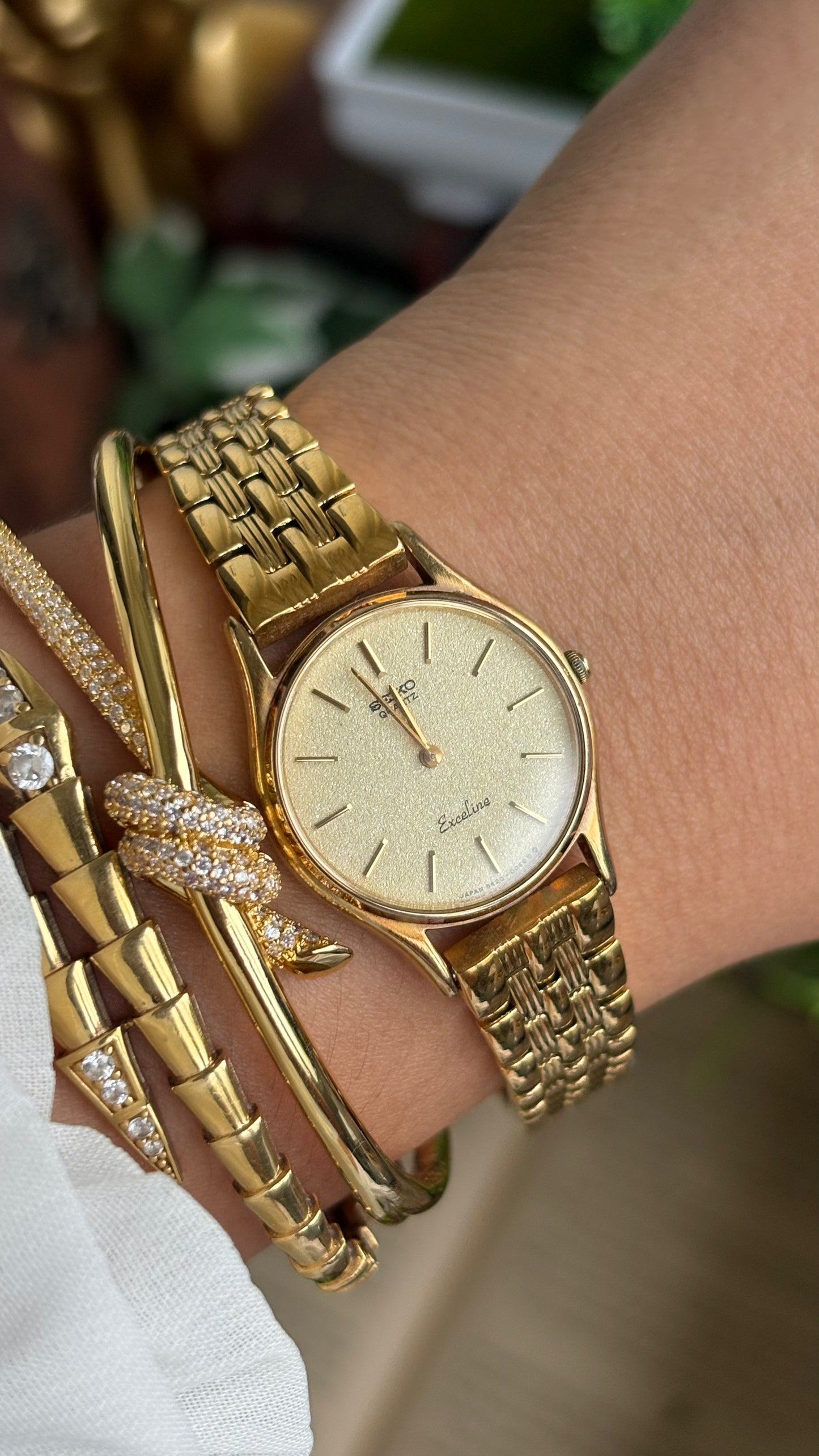 Vintage Dainty Seiko Exceline Watch in Gold Tone Rare Dial Style