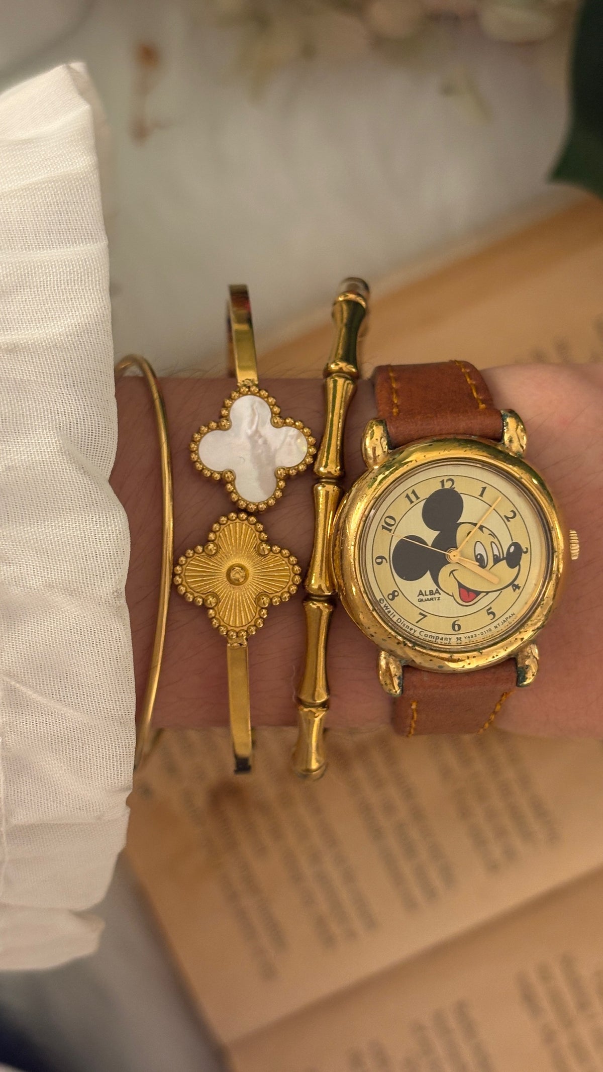 Rare Vintage Alba Seiko Mickey Mouse Watch in Gold Tone Brown Leather Quartz