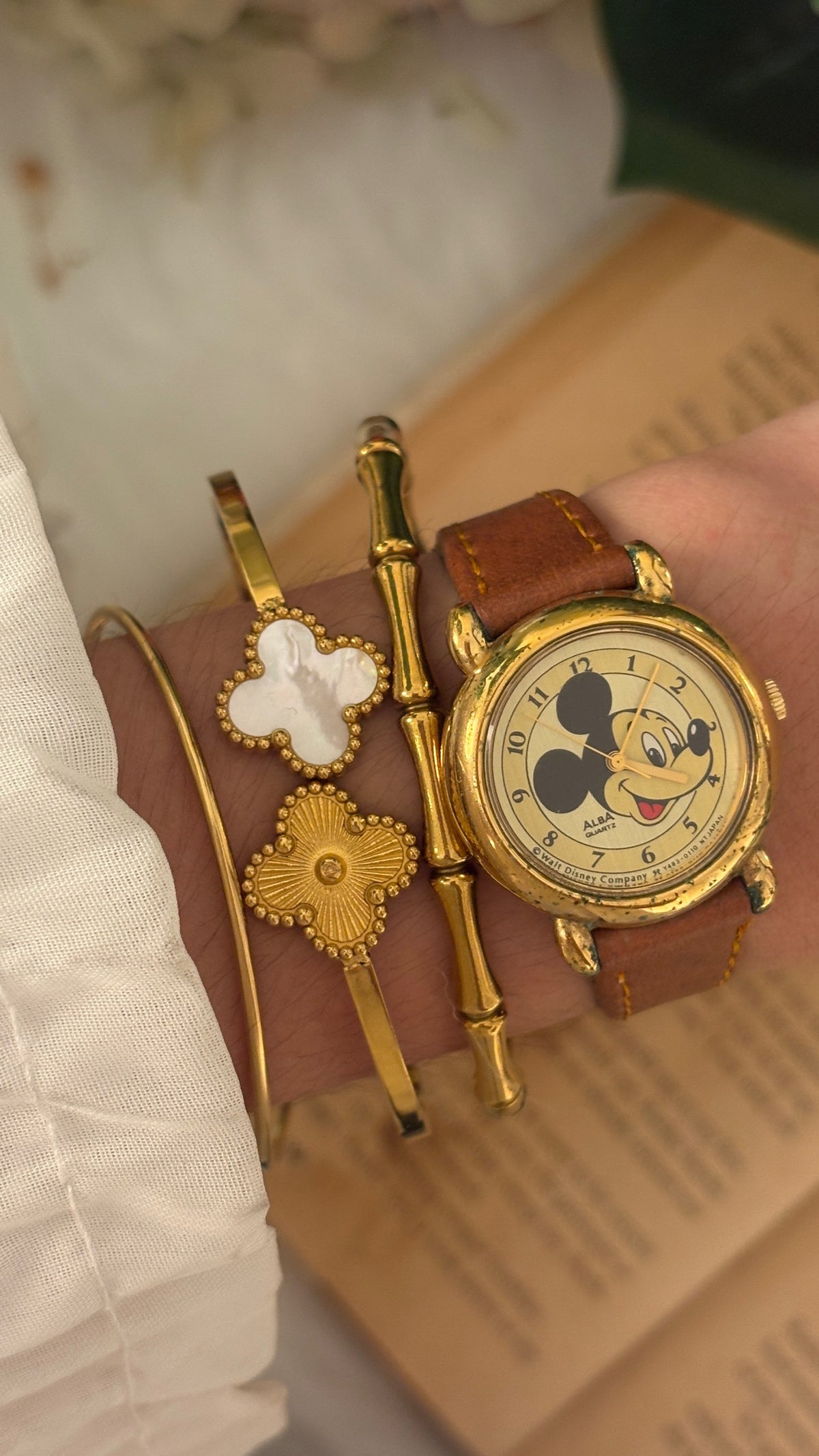 Rare Vintage Alba Seiko Mickey Mouse Watch in Gold Tone Brown Leather Quartz