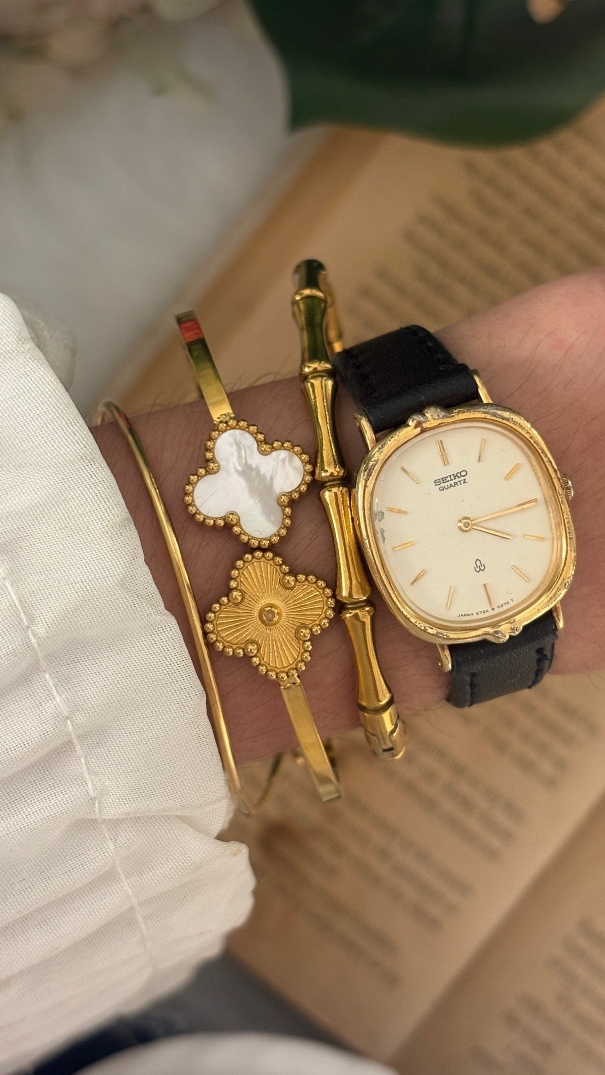 Rare Vintage Seiko Oval Dial Watch in Gold Tone Black Leather Quartz