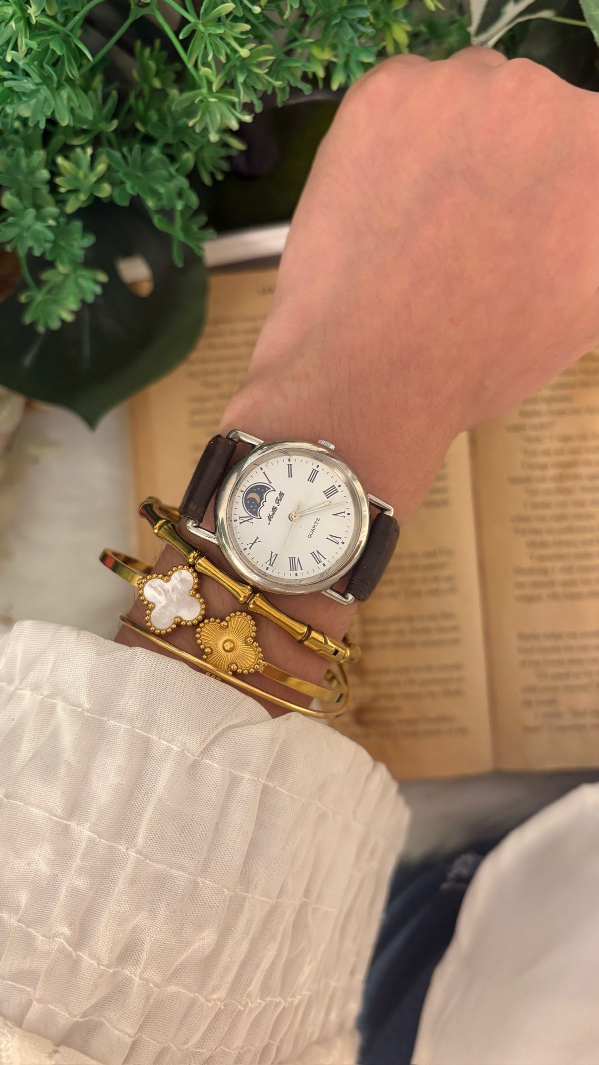 Rare Vintage Mille Fille roman Dial Moonphase Watch in Silver Tone Brown Leather Quartz