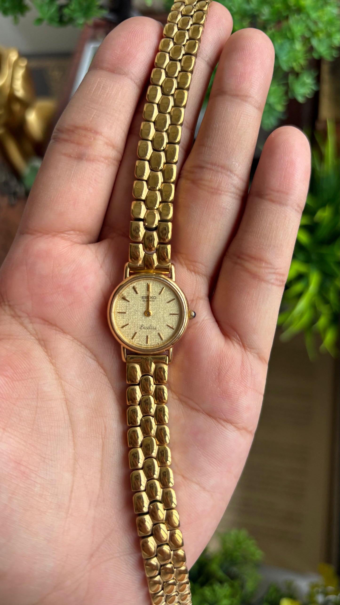 Vintage Dainty Seiko Exceline Watch in Gold Tone Rare Dial