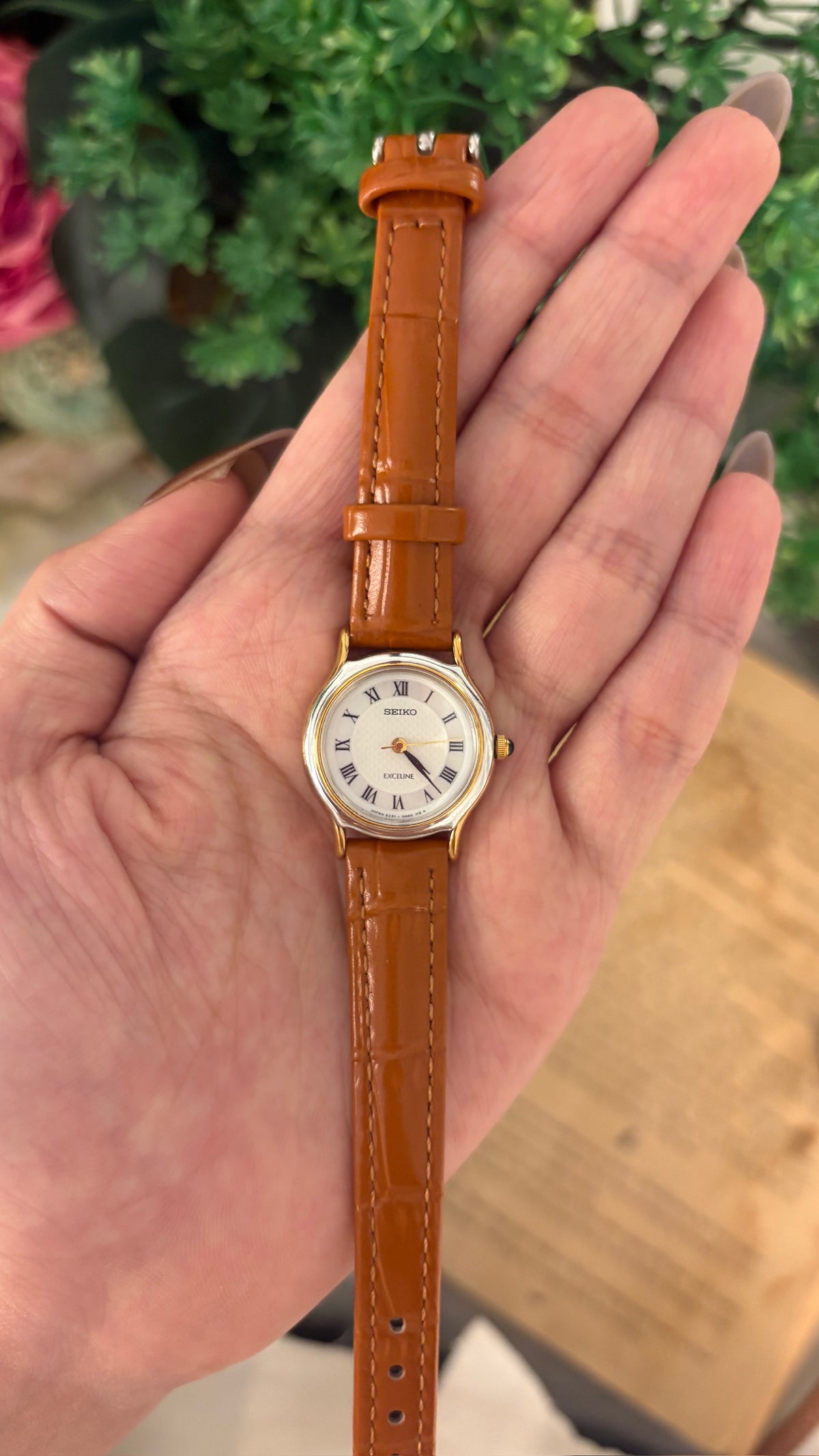 Rare Vintage Seiko Exceline Roman Dial Watch in Two-Tone Brown Leather Quartz