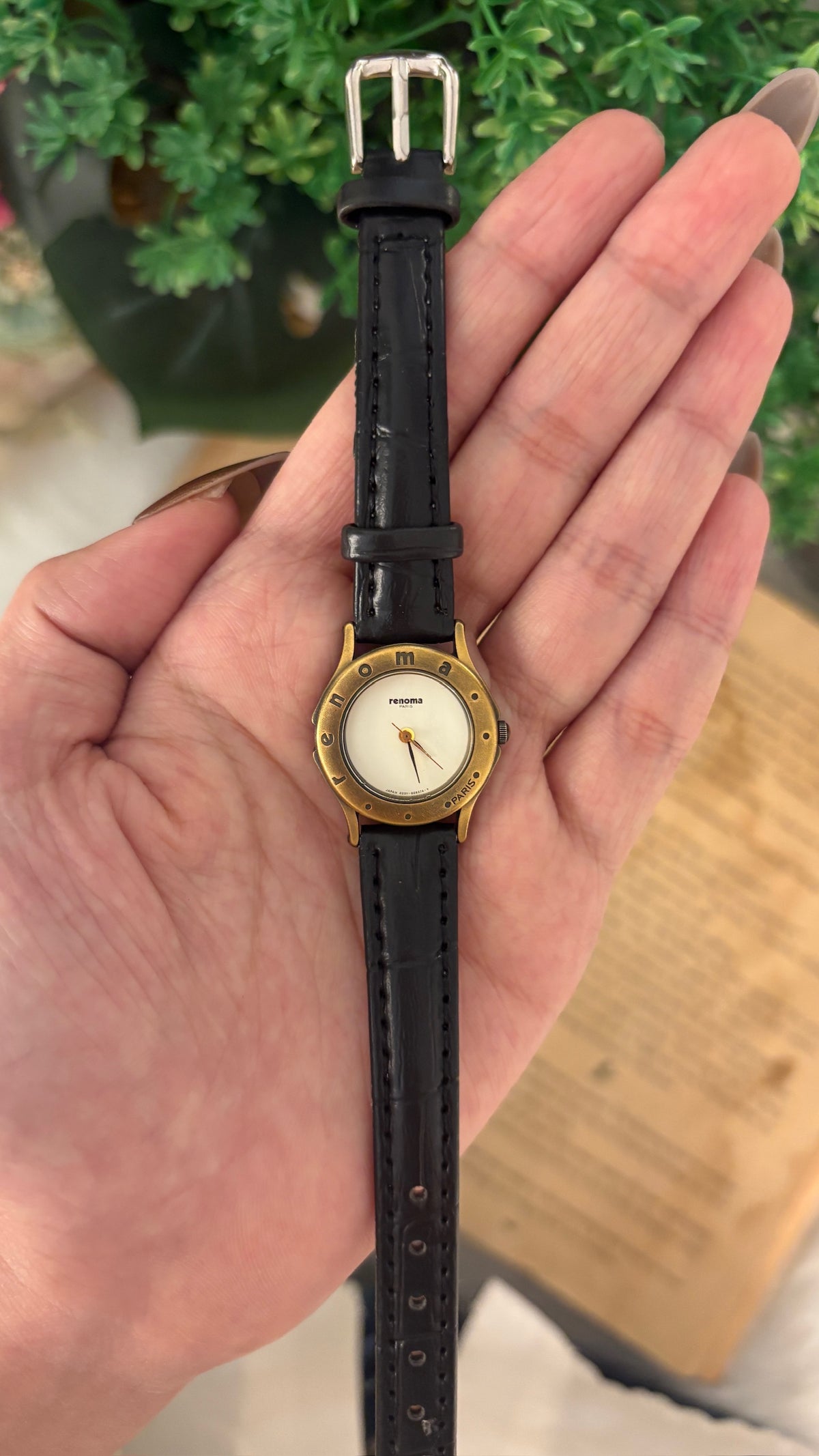 Vintage Renoma Citizen Logo Engraved Bezel Watch in Gold Brass Tone Black Leather Quartz