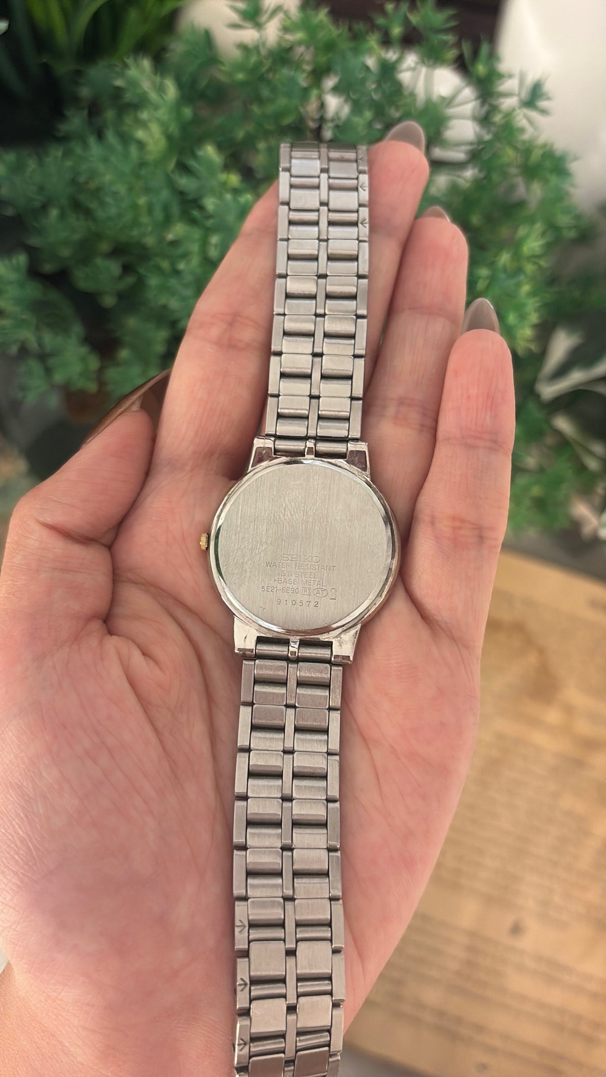 Rare Vintage Seiko Lucent Mens Watch in Silver Tone Quartz