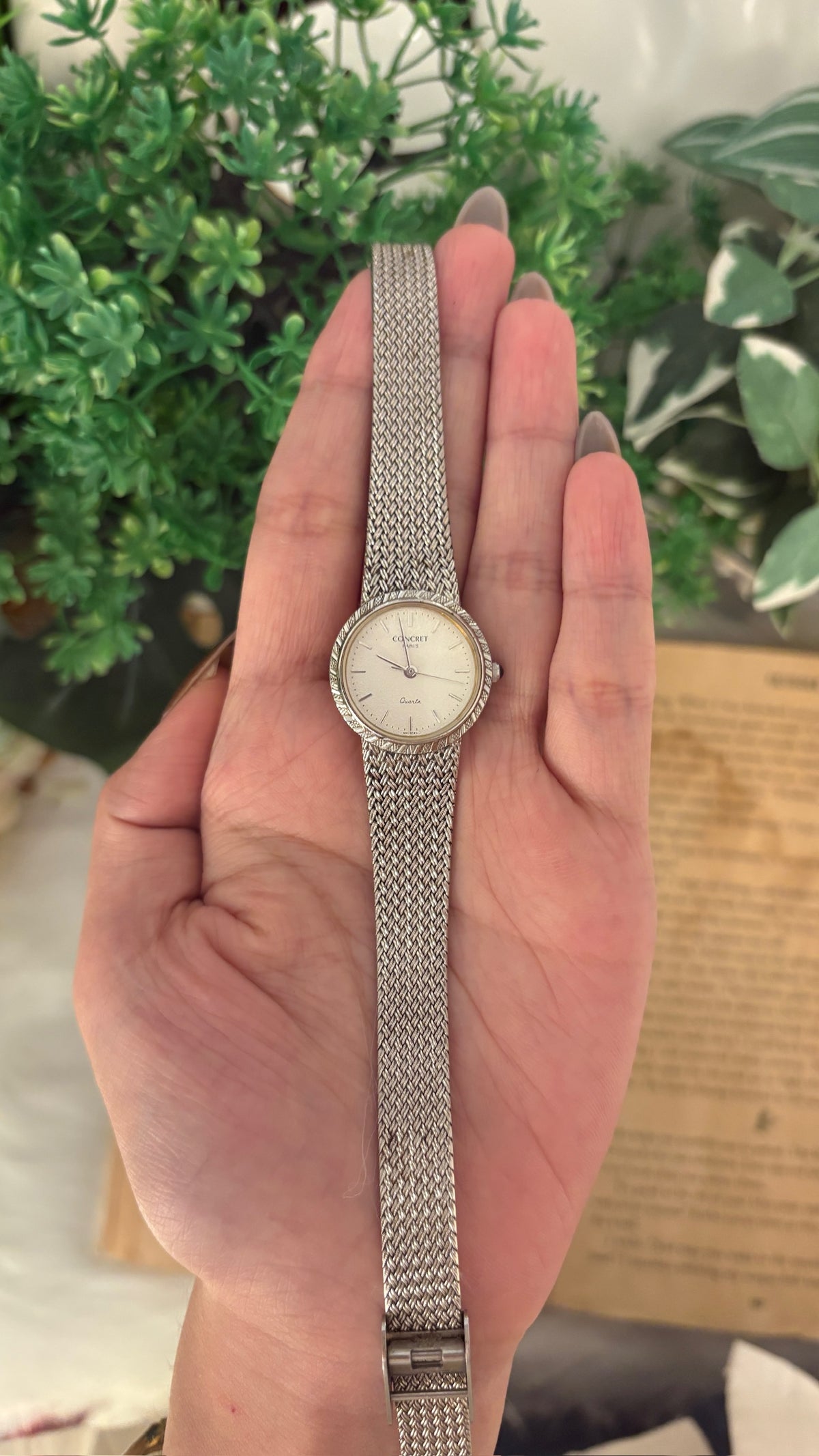 Vintage Concret Dress Watch in Silver Tone Quartz