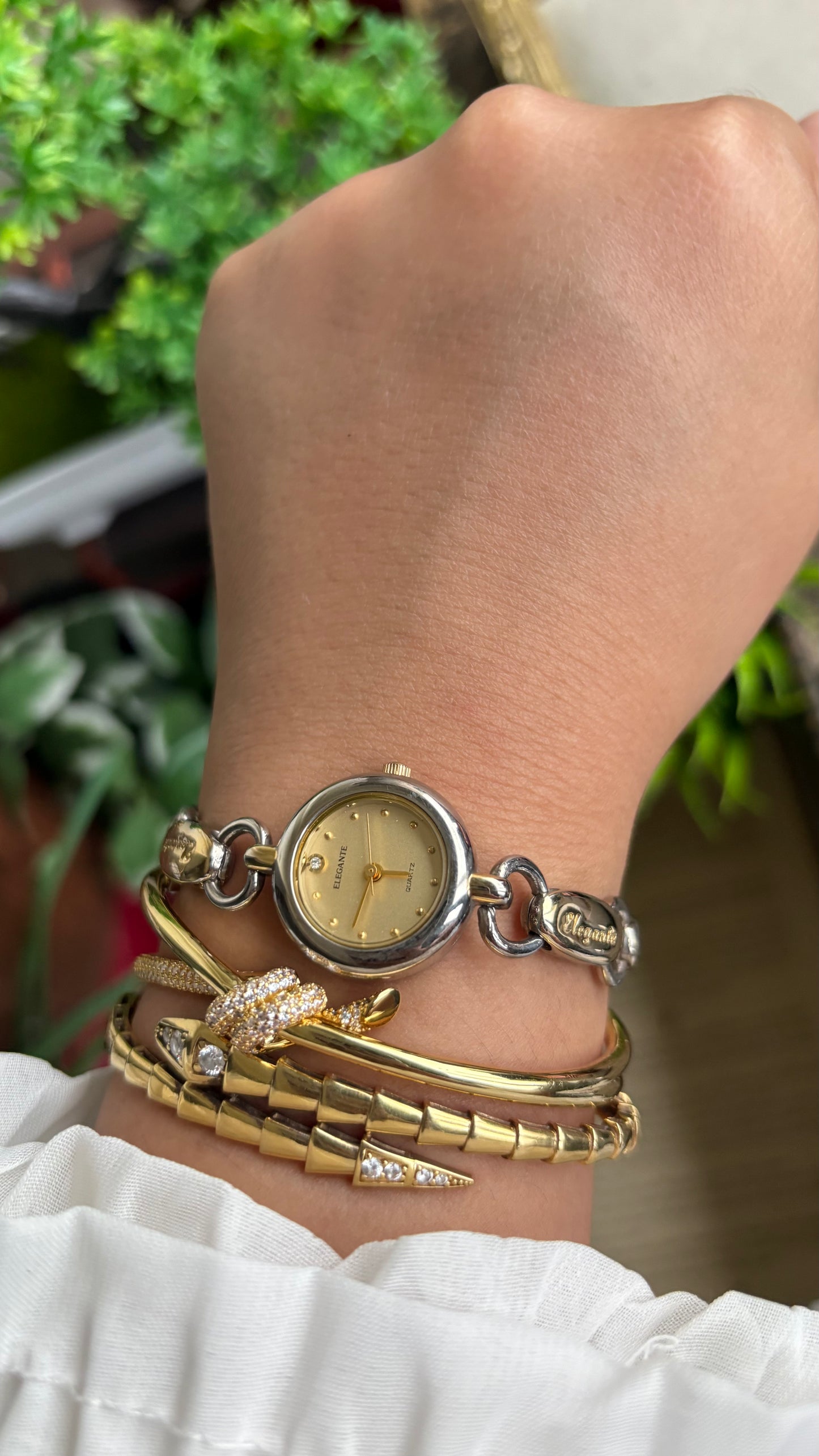 Vintage Elegante Bracelet Watch in Two-Tone