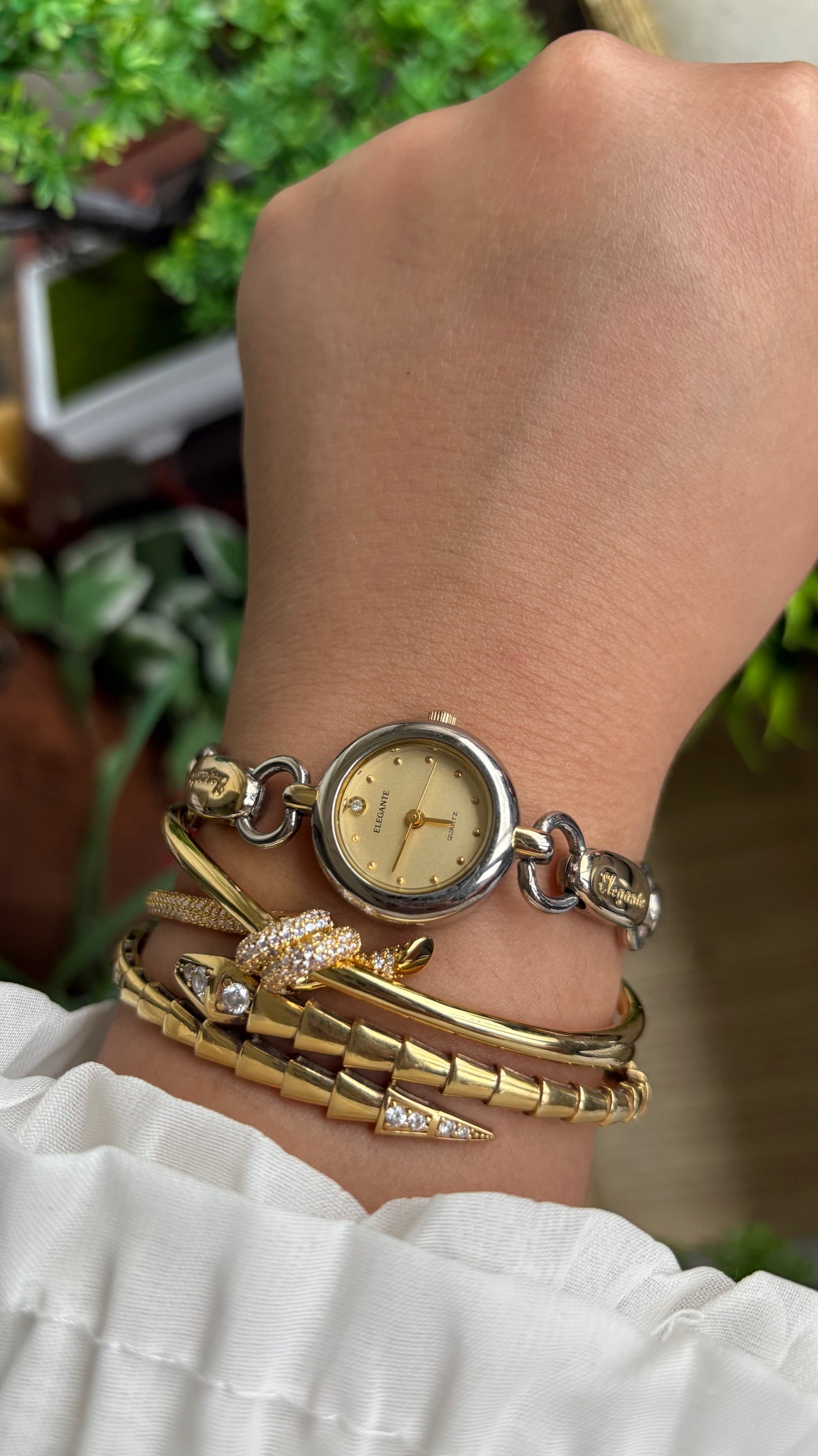 Vintage Elegante Bracelet Watch in Two-Tone
