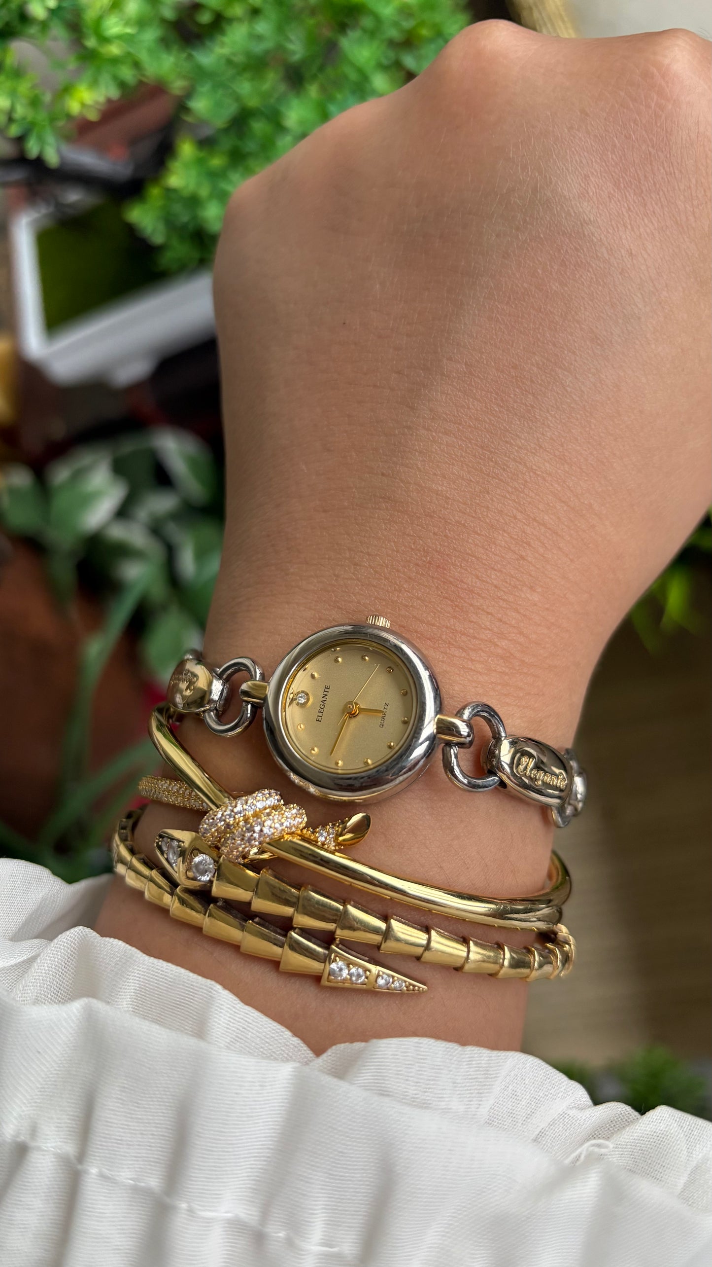 Vintage Elegante Bracelet Watch in Two-Tone