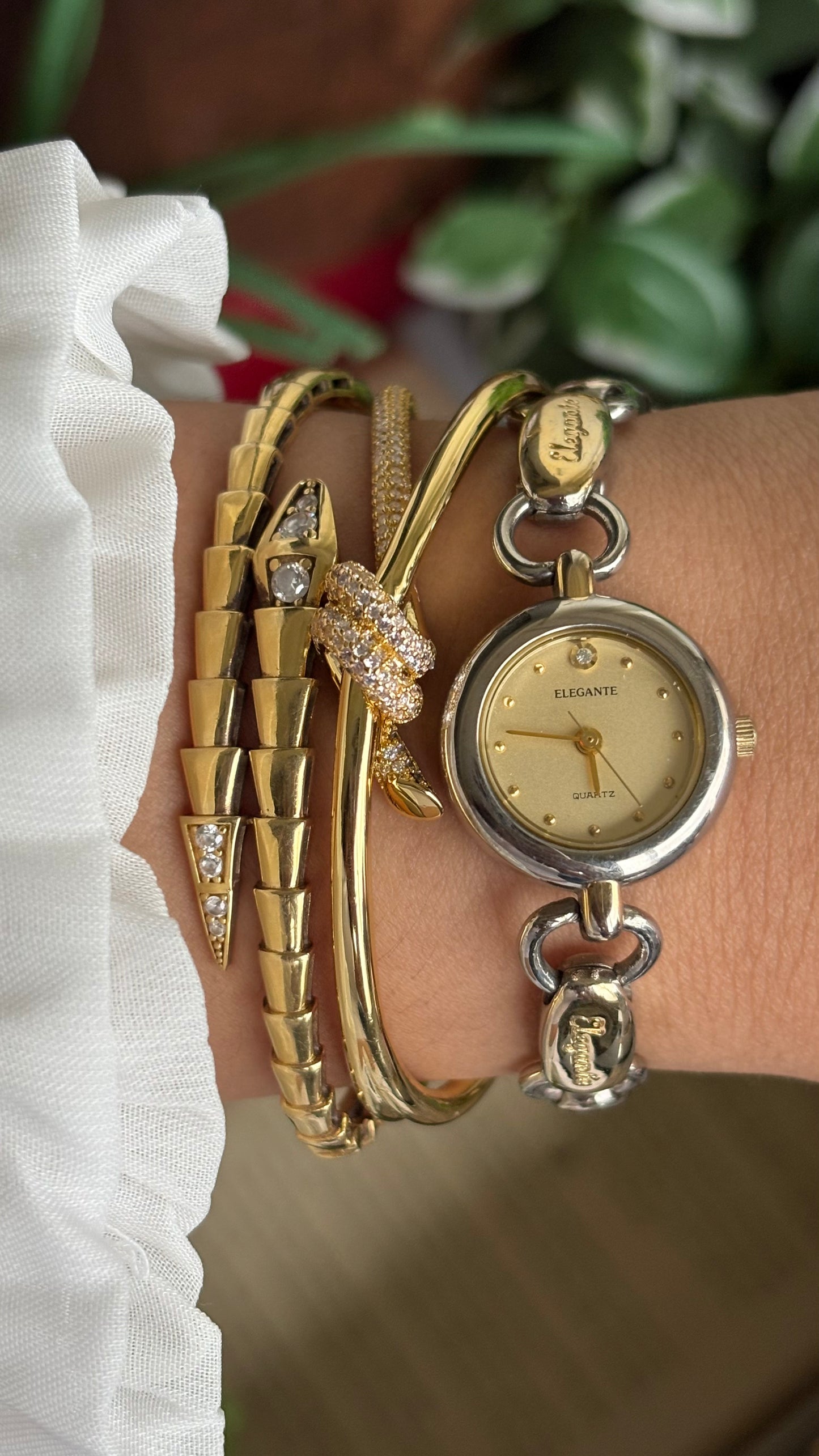 Vintage Elegante Bracelet Watch in Two-Tone