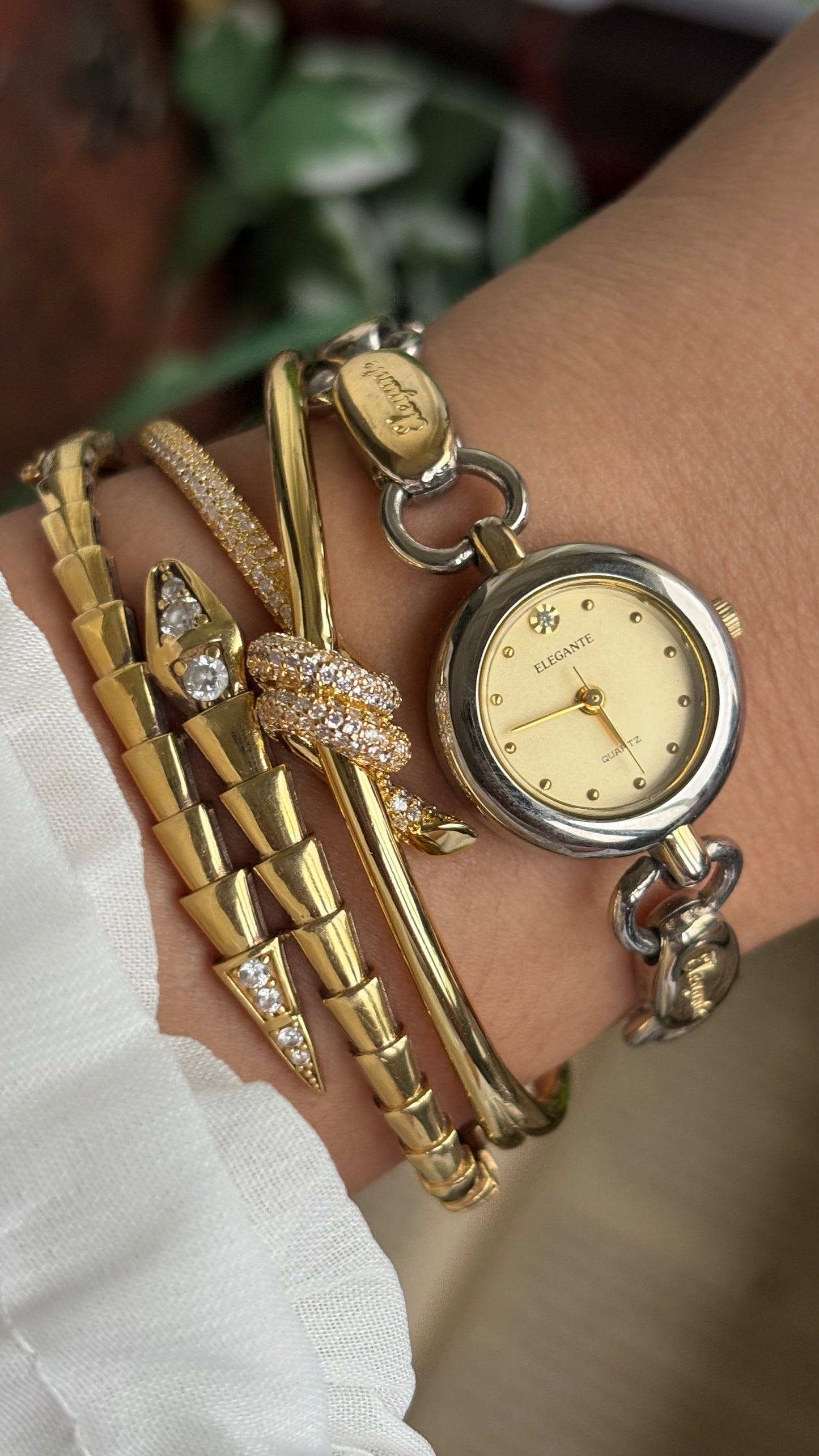Vintage Elegante Bracelet Watch in Two-Tone